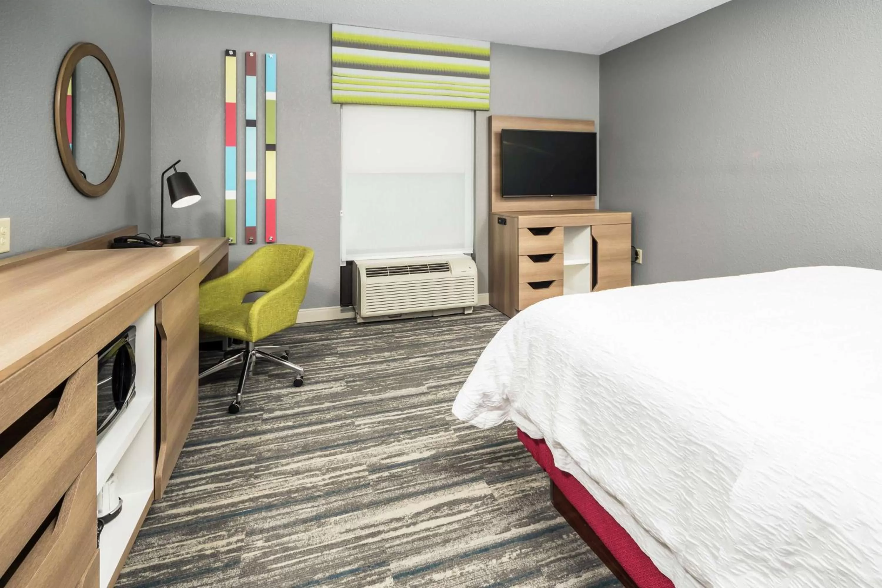 King Room with King Bed - Non-Smoking in Hampton Inn Wilson Downtown