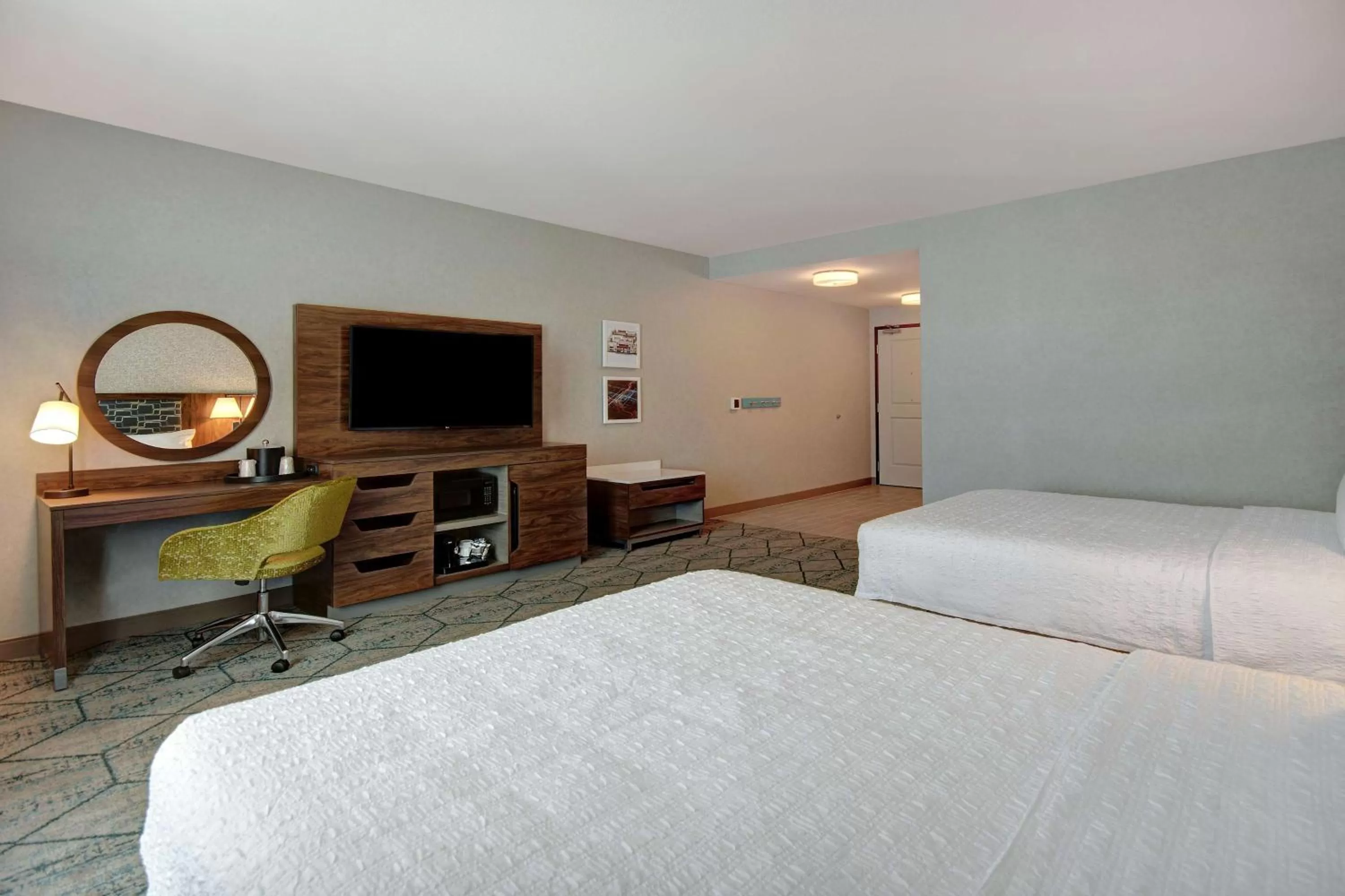 Queen Room with Two Queen Beds - Hearing Access/Non-Smoking in Hampton Inn & Suites Sunnyvale-Silicon Valley, Ca