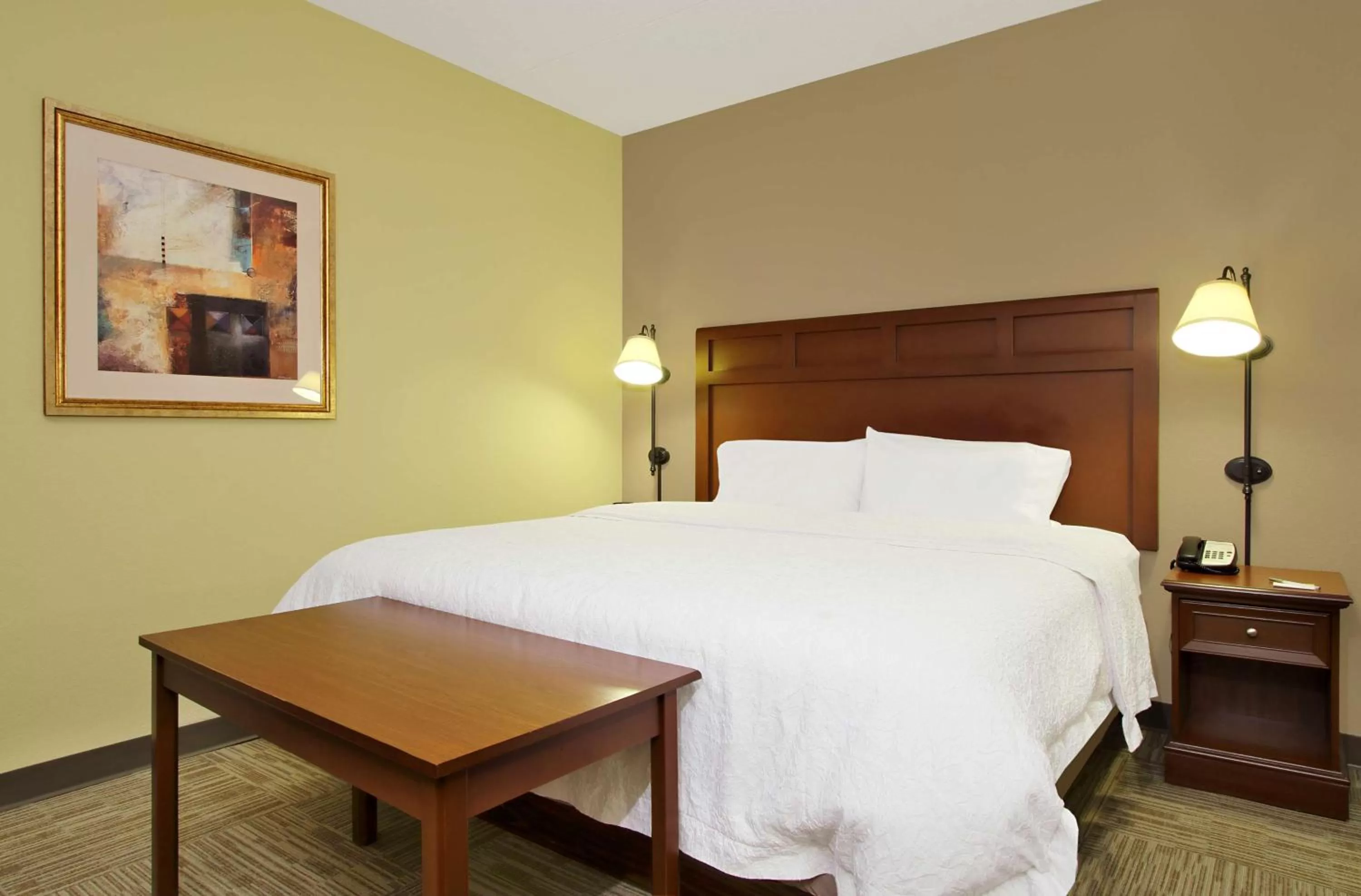 King Room with King Bed - Non-Smoking in Hampton Inn & Suites Madisonville