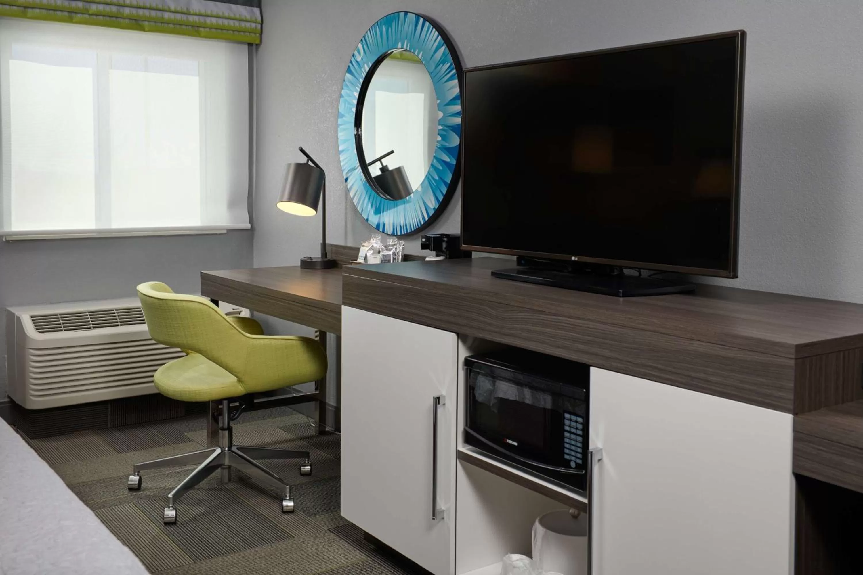 King Room - Mobility Access/Non-Smoking in Hampton Inn Alamogordo