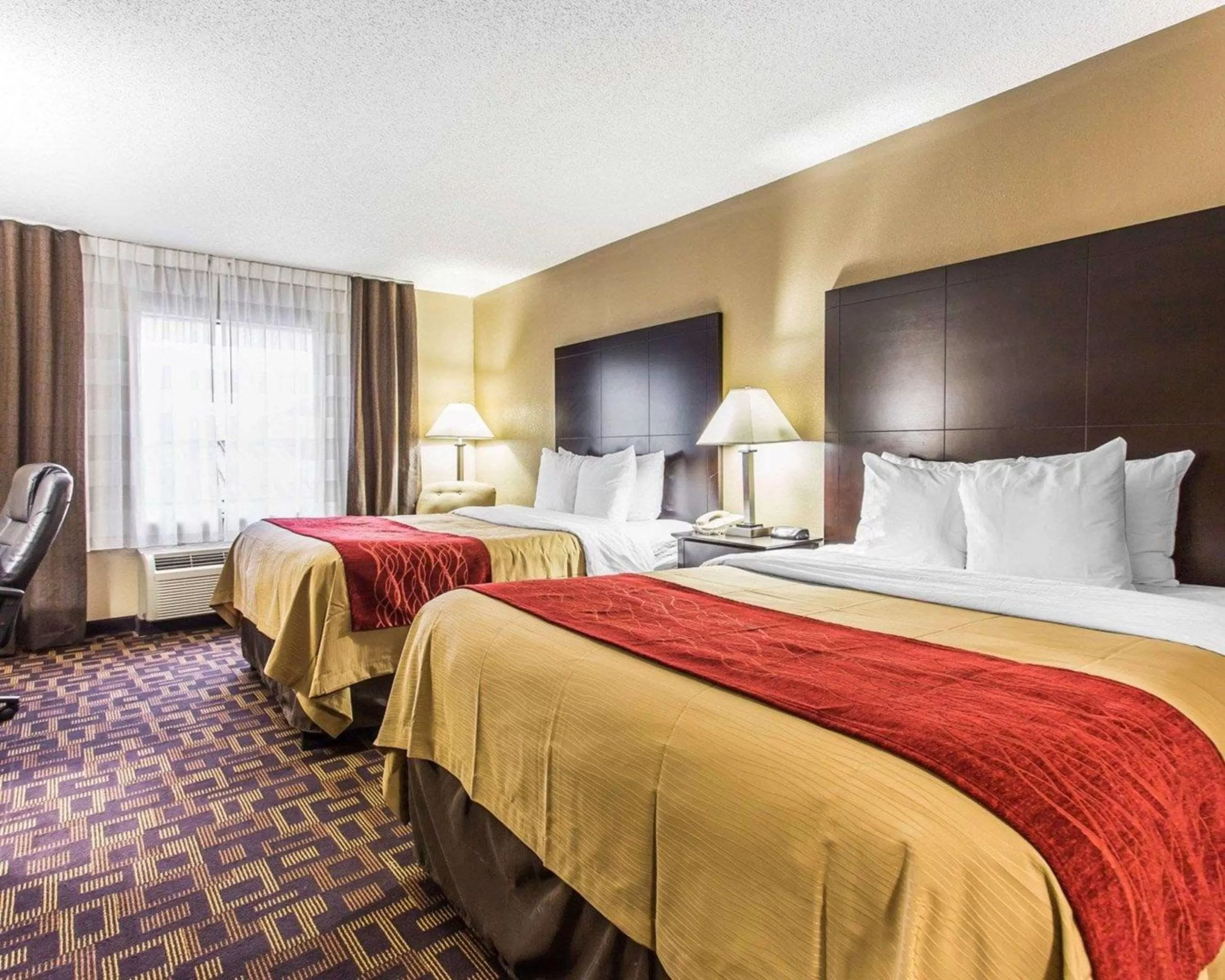 Photo of the whole room, Bed in Quality Inn Lincolnton
