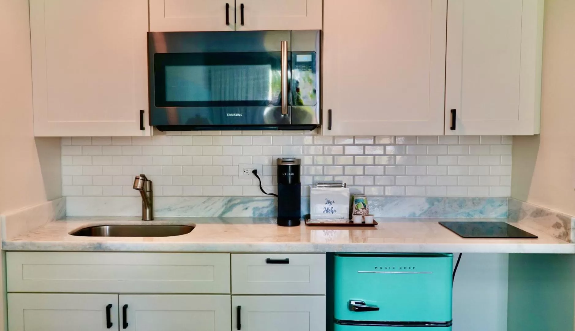 Gold Kitchenette in Hotel La Croix