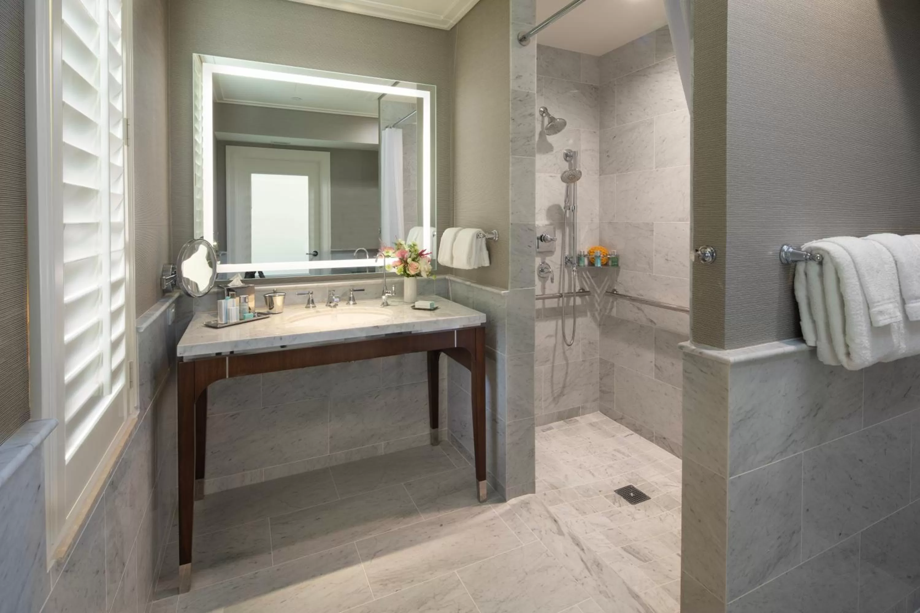 Accessible Resort View Room with Queen Bed in The Breakers Palm Beach