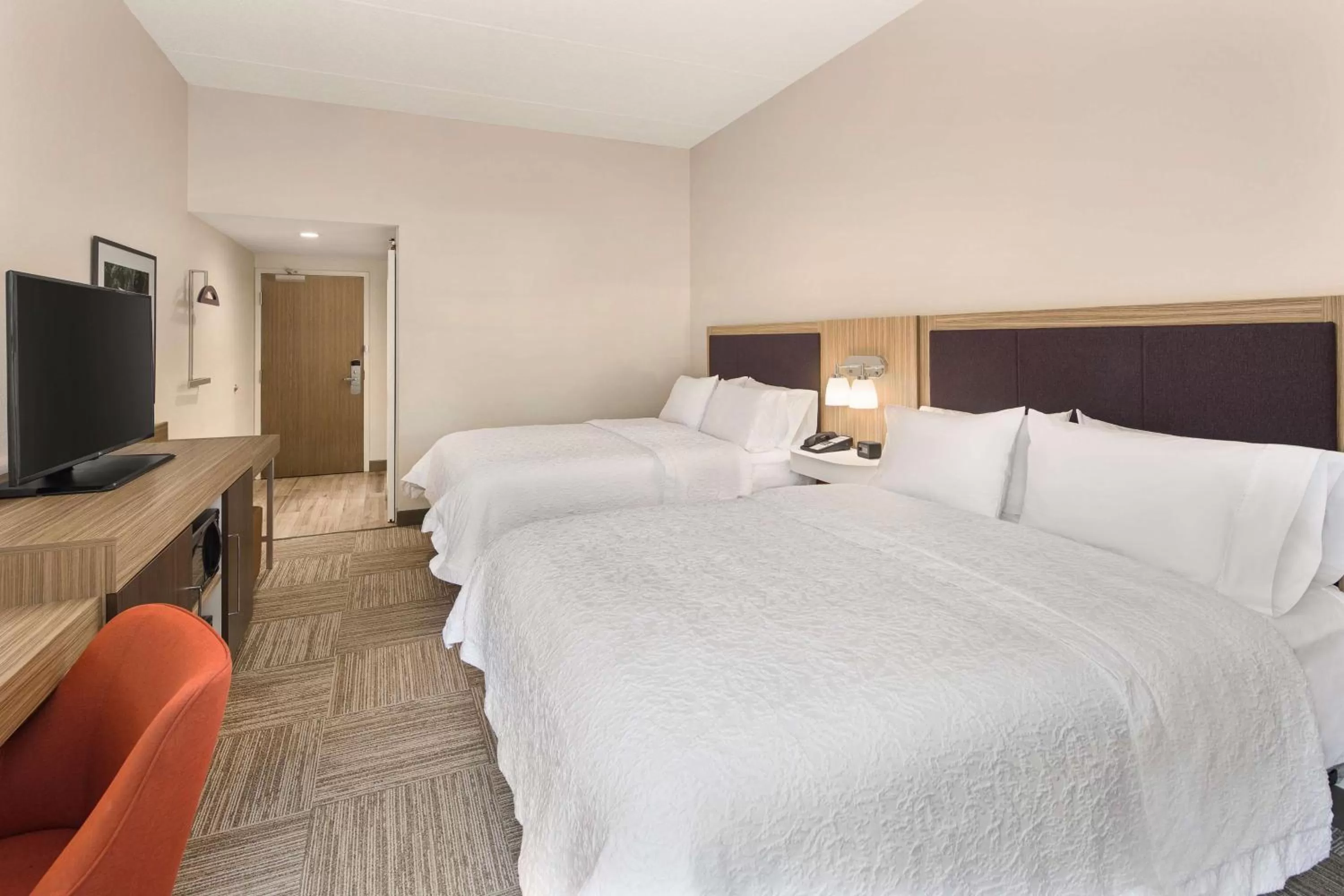 Queen Room with Bath Tub - Non-Smoking in Hampton Inn Lagrange near Callaway Gardens