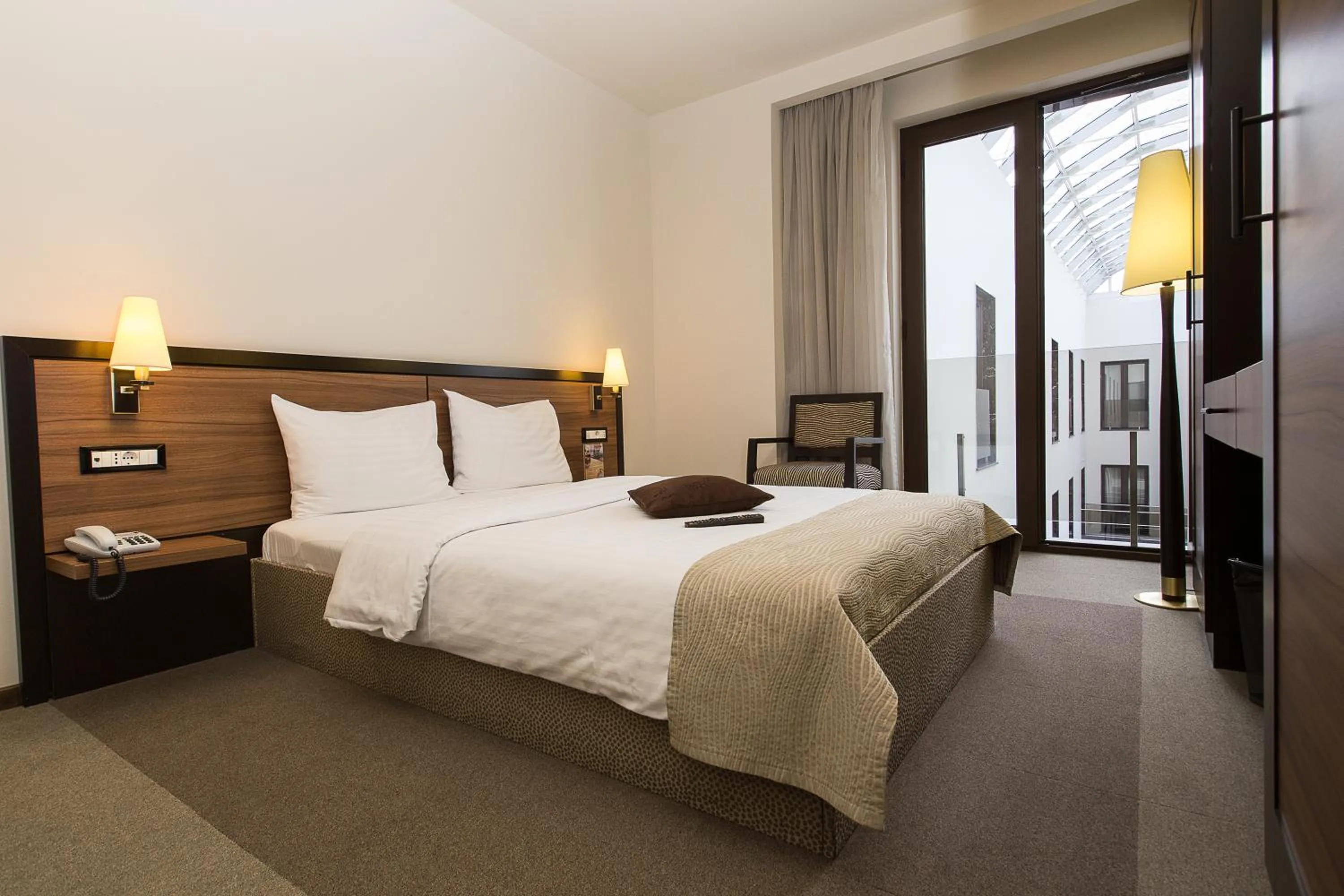Standard Double Room ATRIUM in Europa Royale Bucharest