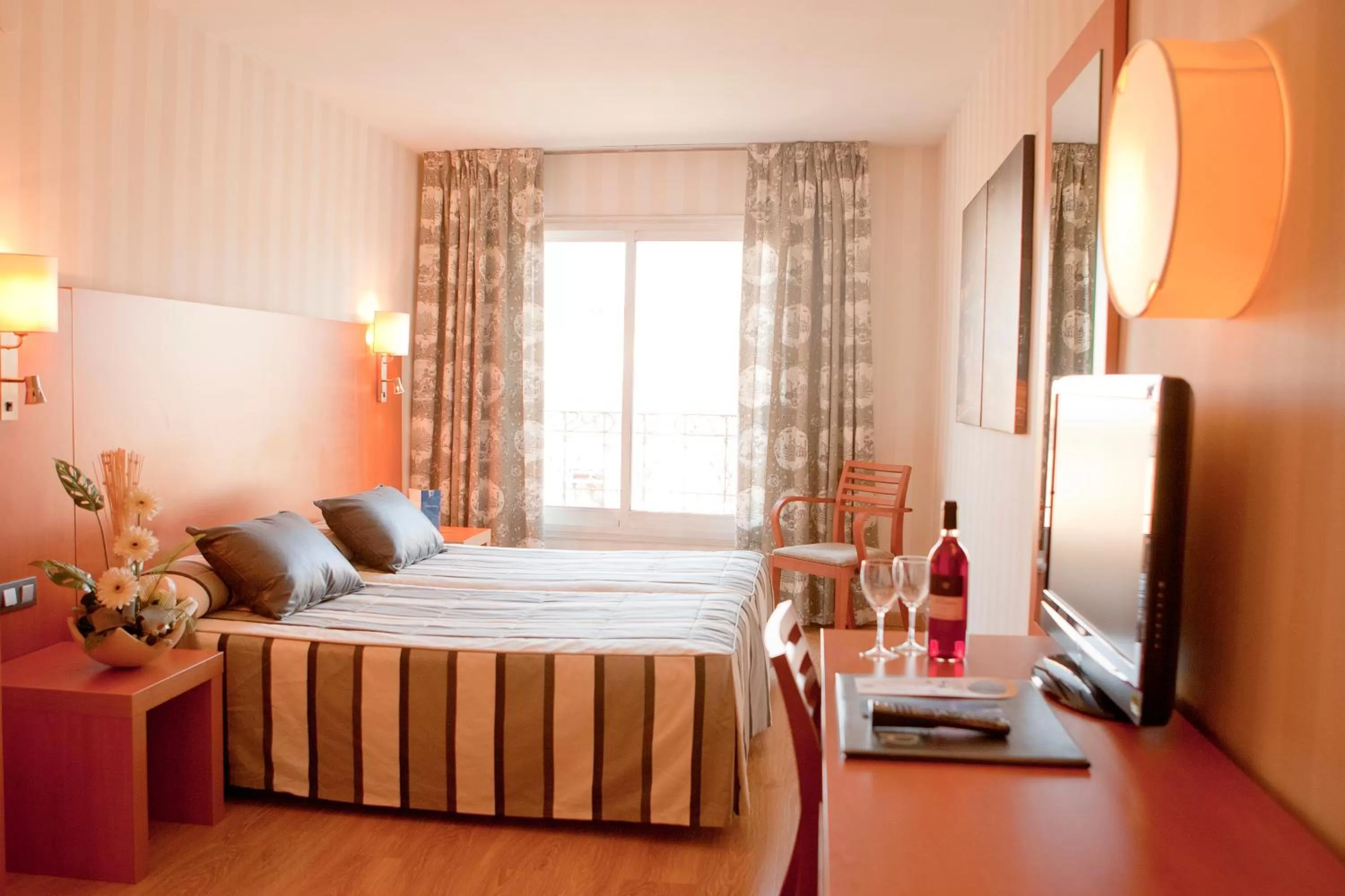 Double or Twin Room in Ramblas Hotel