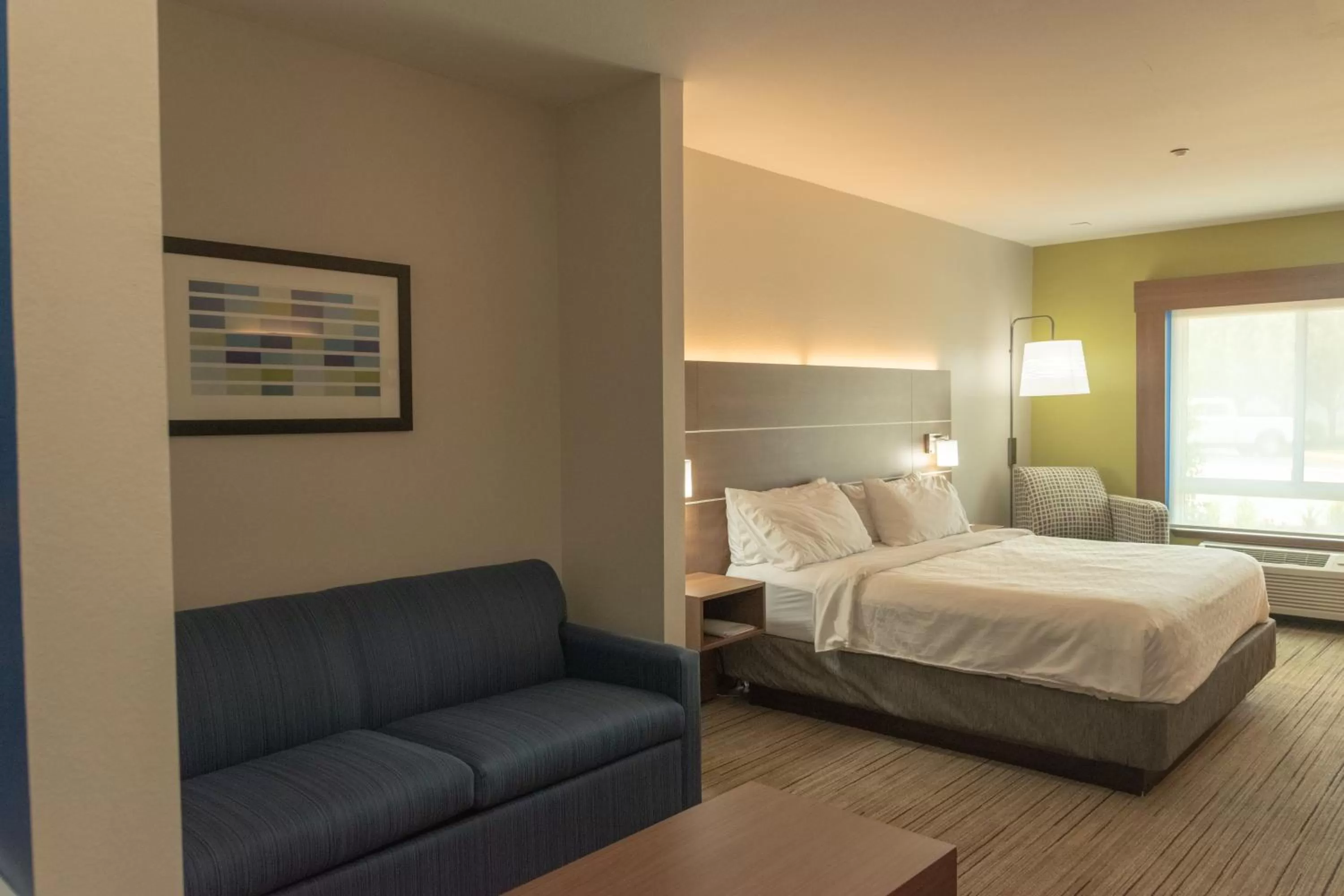 King Suite - Non-Smoking in Holiday Inn Express Hotel and Suites Natchitoches by IHG