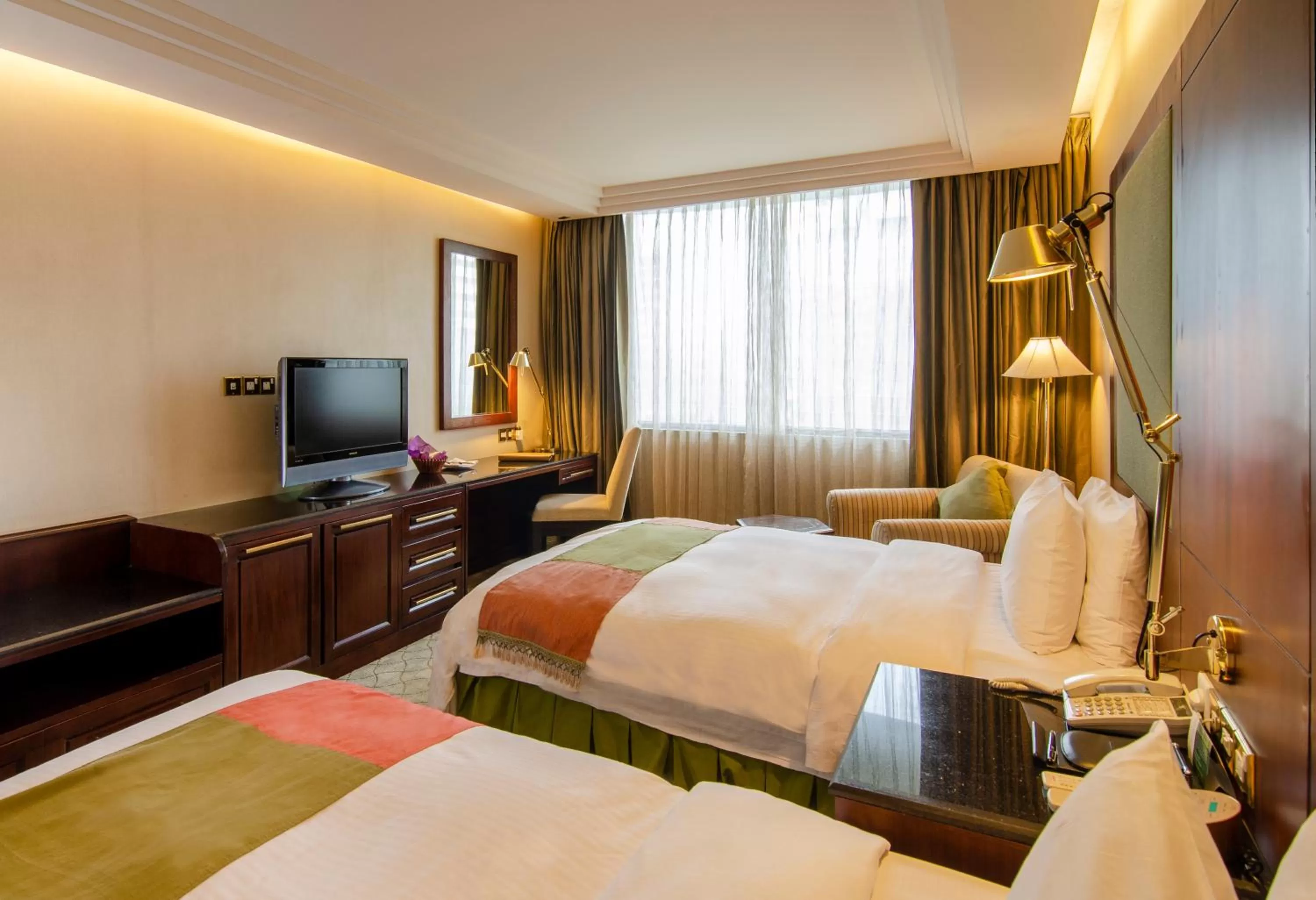 Deluxe Twin Room in Pan Pacific Sonargaon Dhaka