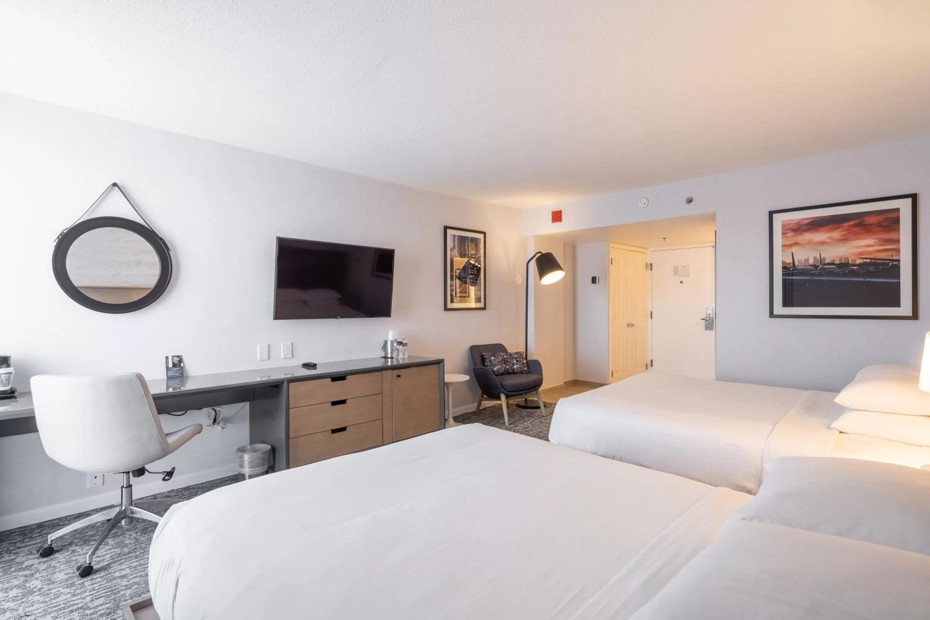 Double Room with Two Double Beds - Non-Smoking in Radisson Hotel JFK Airport