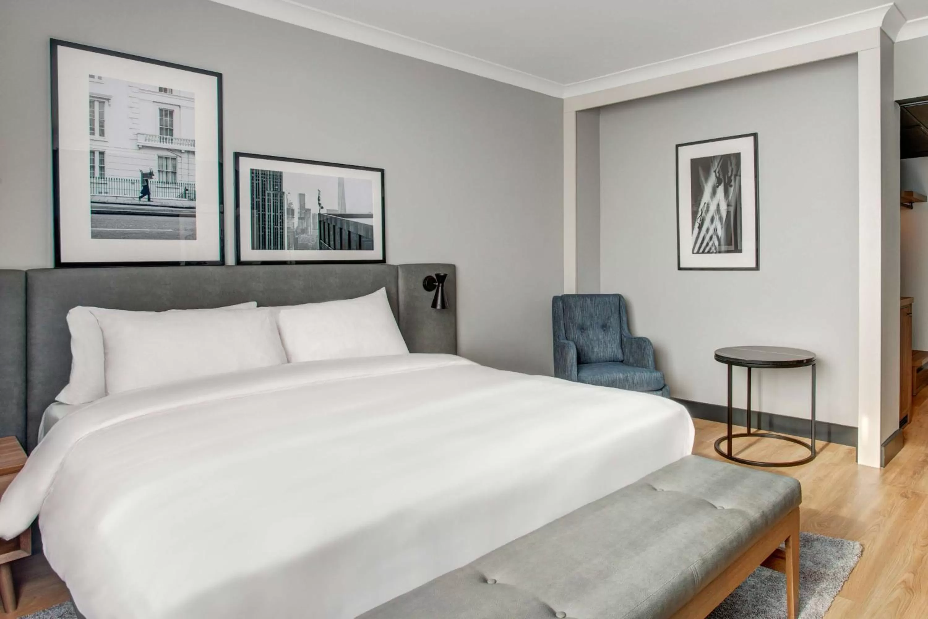 Superior Double Room with Airport View in Radisson Hotel and Conference Centre London Heathrow