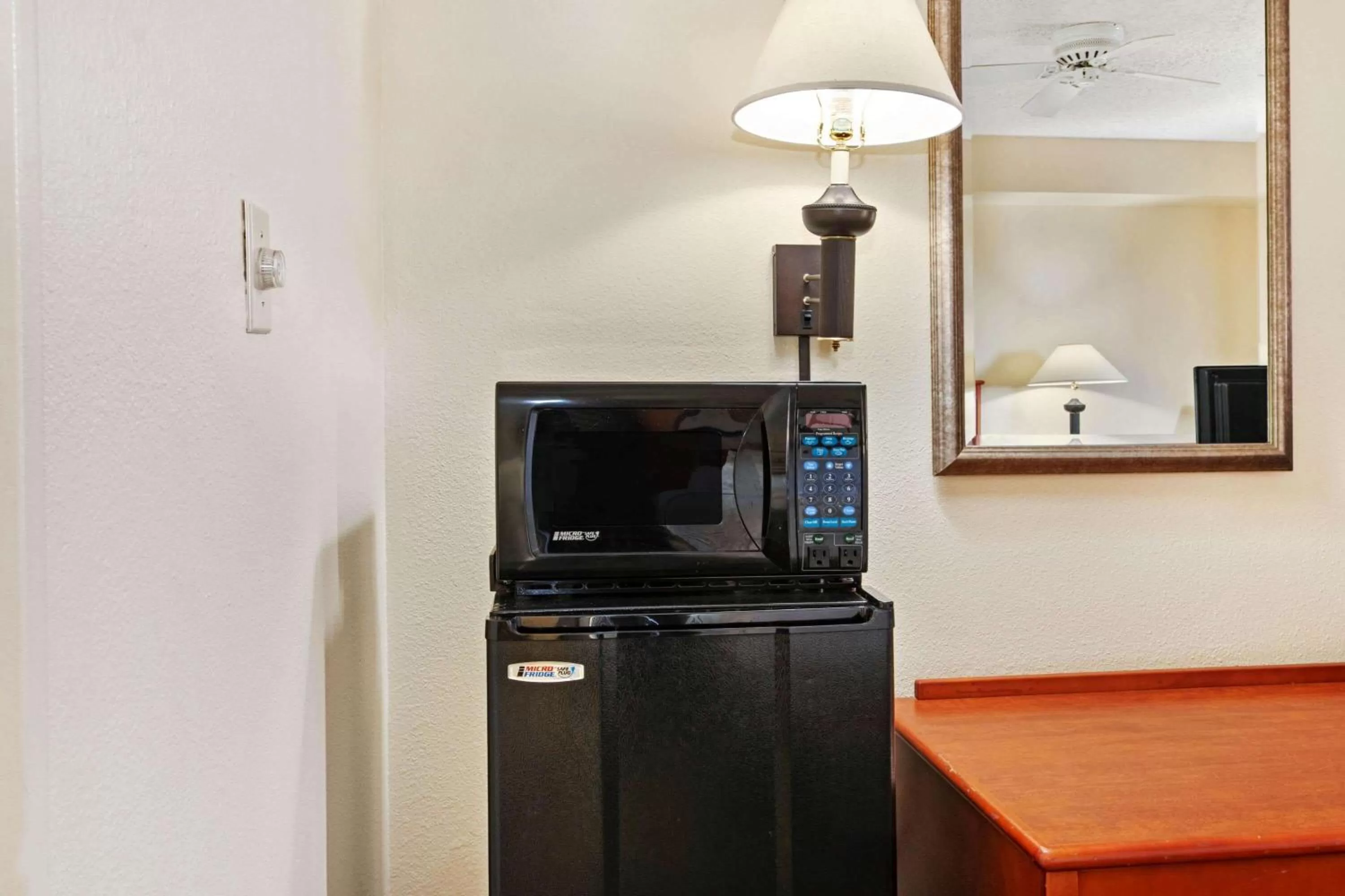 Deluxe King Room in La Quinta by Wyndham Albuquerque Journal Ctr NW