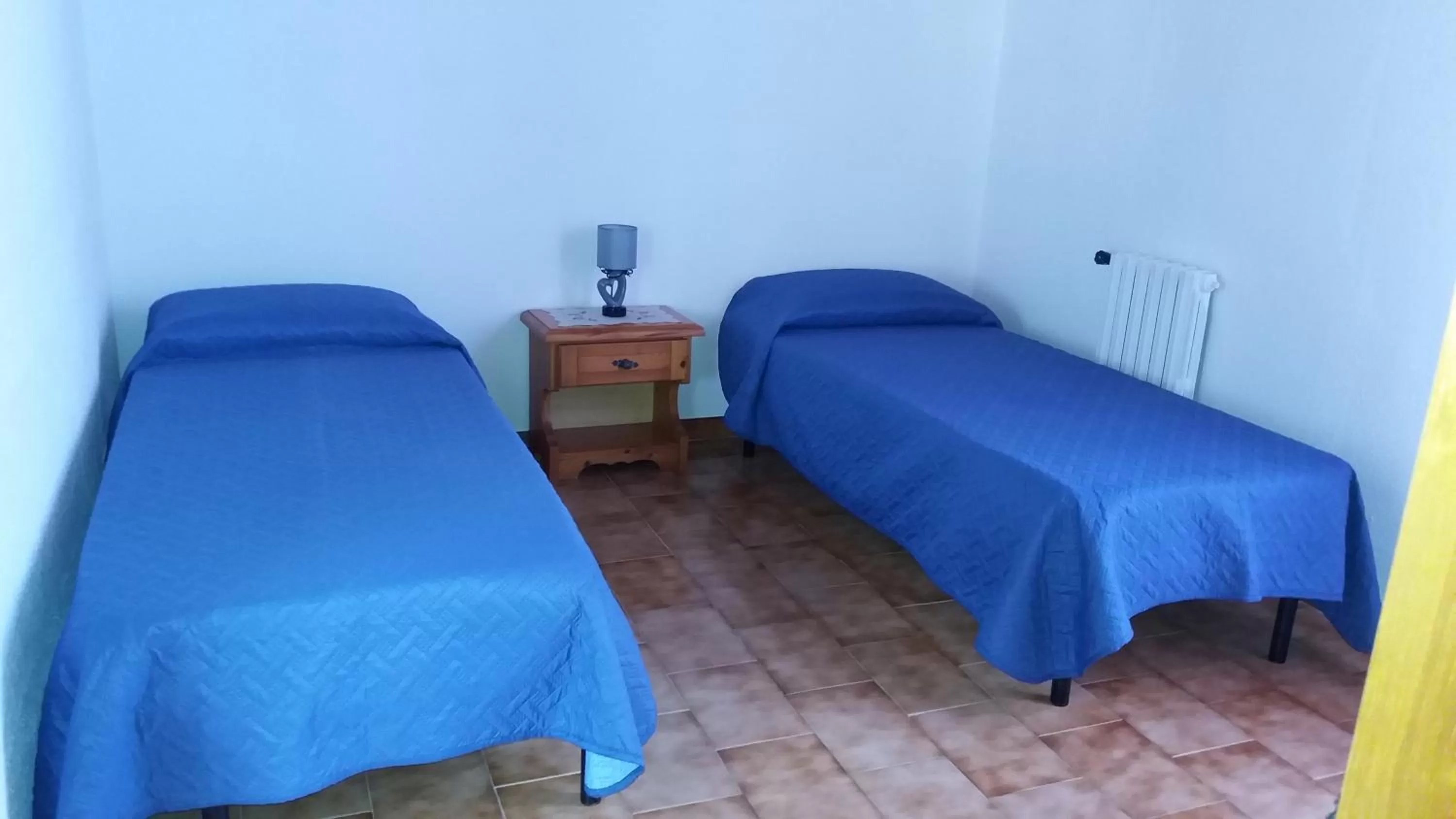 Twin Room - single occupancy in Affittacamere S' Eremu