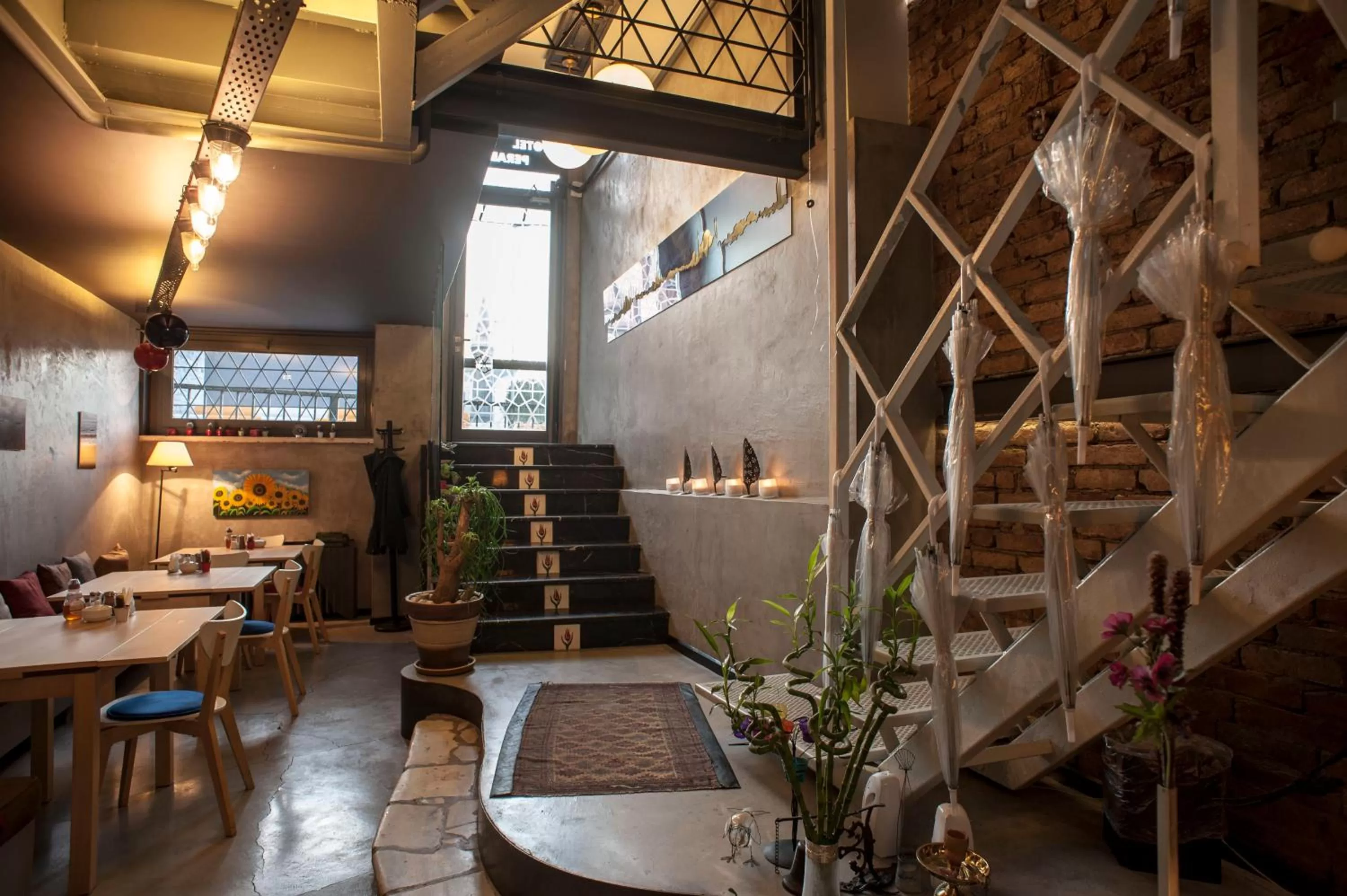 Corner Room with Brick Wall - single occupancy in Peradays