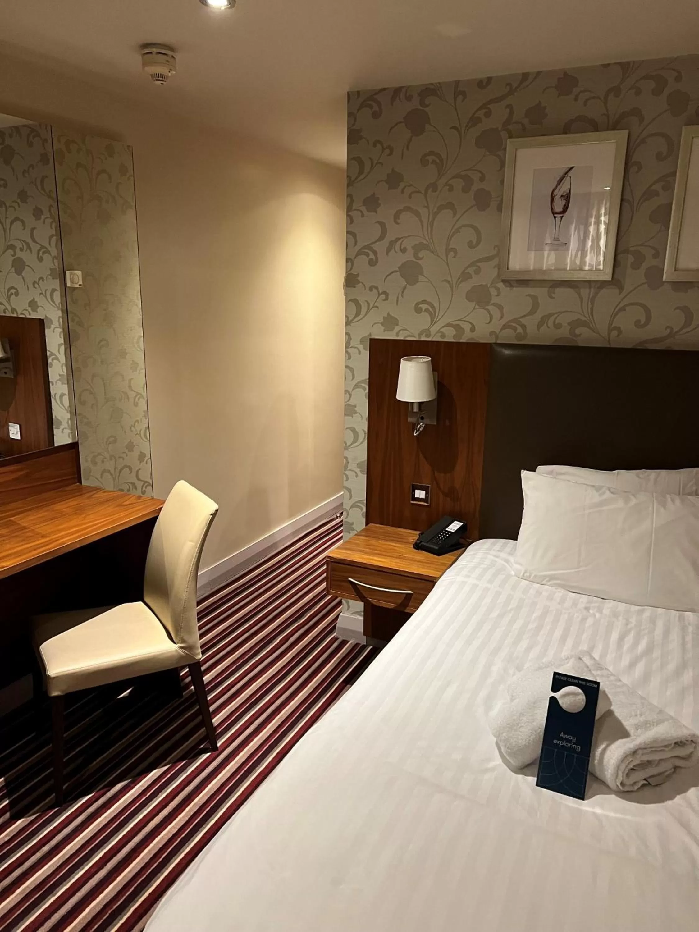 Standard Single Room in Gloucester Robinswood Hotel, BW Signature Collection