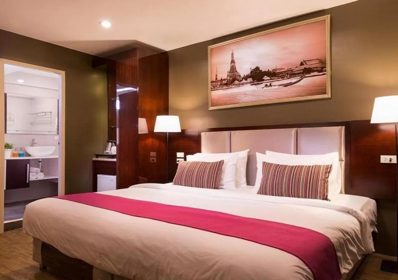 Superior Double or Twin Room in Ratchada Point Hotel