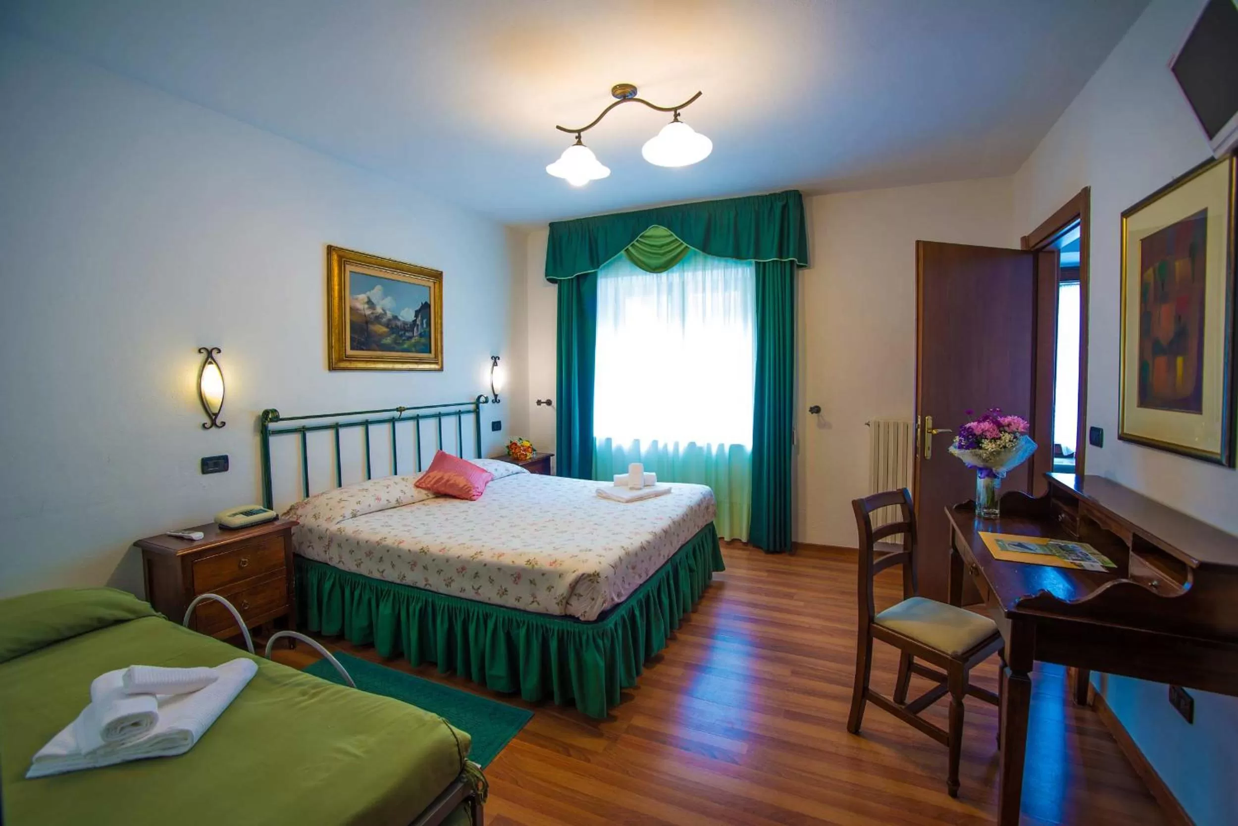 Classic Family Room in Albergo Le Macinaie - Monte Amiata