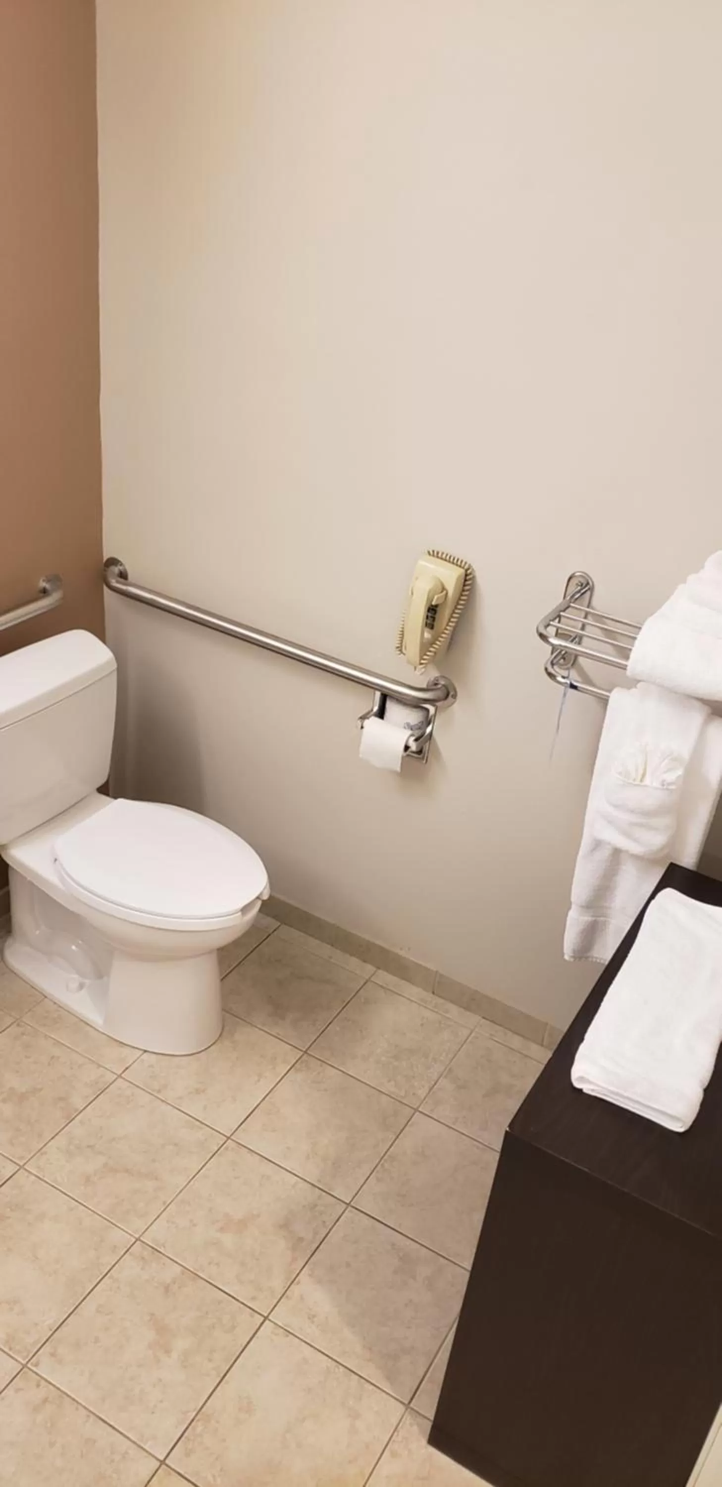 Queen Room - Disability Access/Non-Smoking in York Microtel Inn & Suites by Wyndham