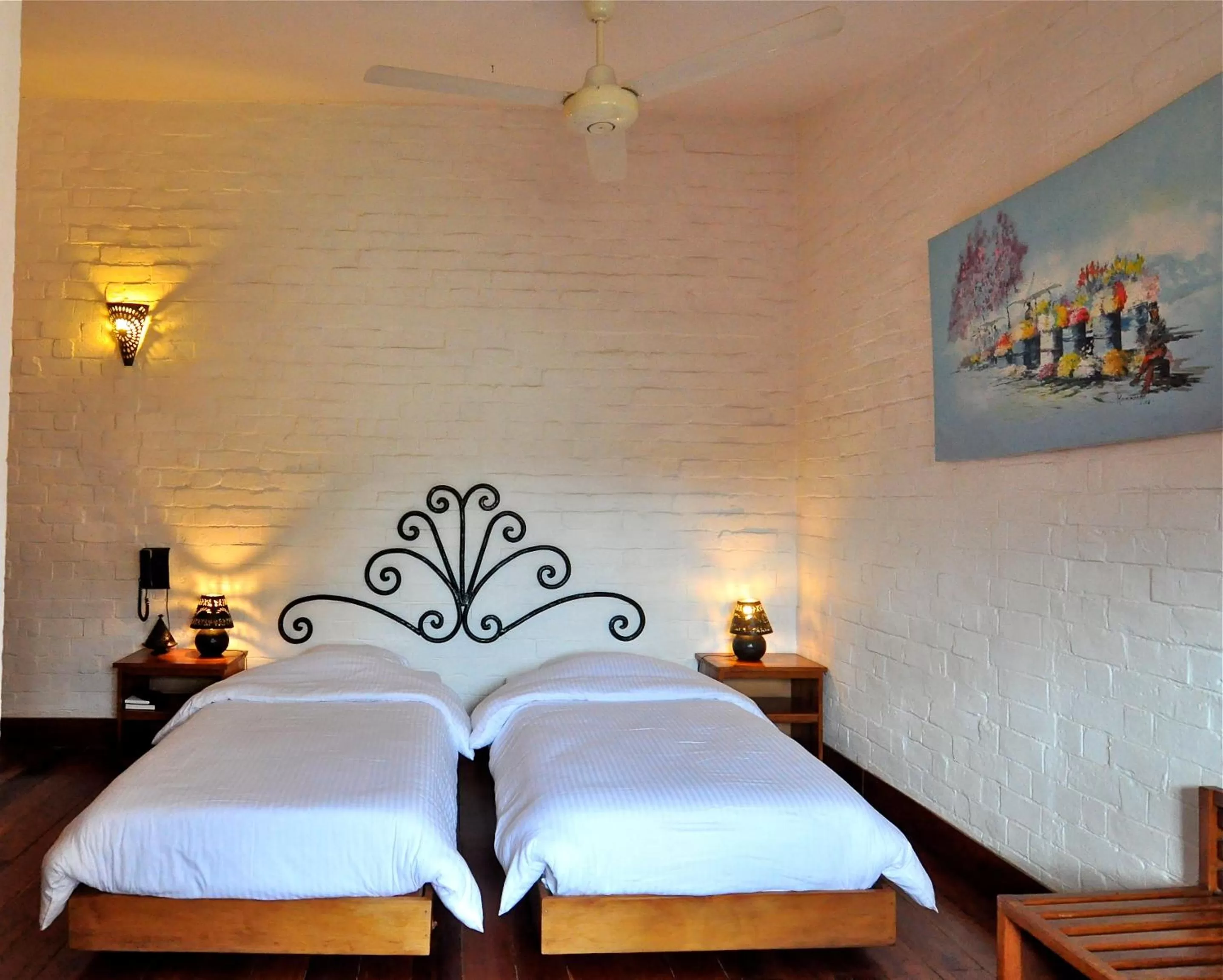 Twin Room in Rova Hotel