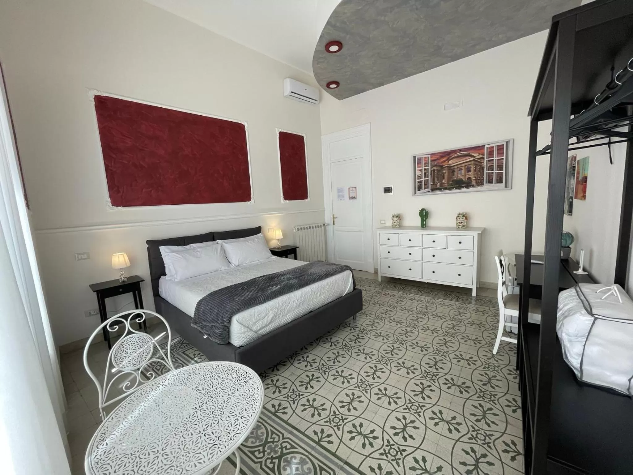 King Room in Liberty Palace