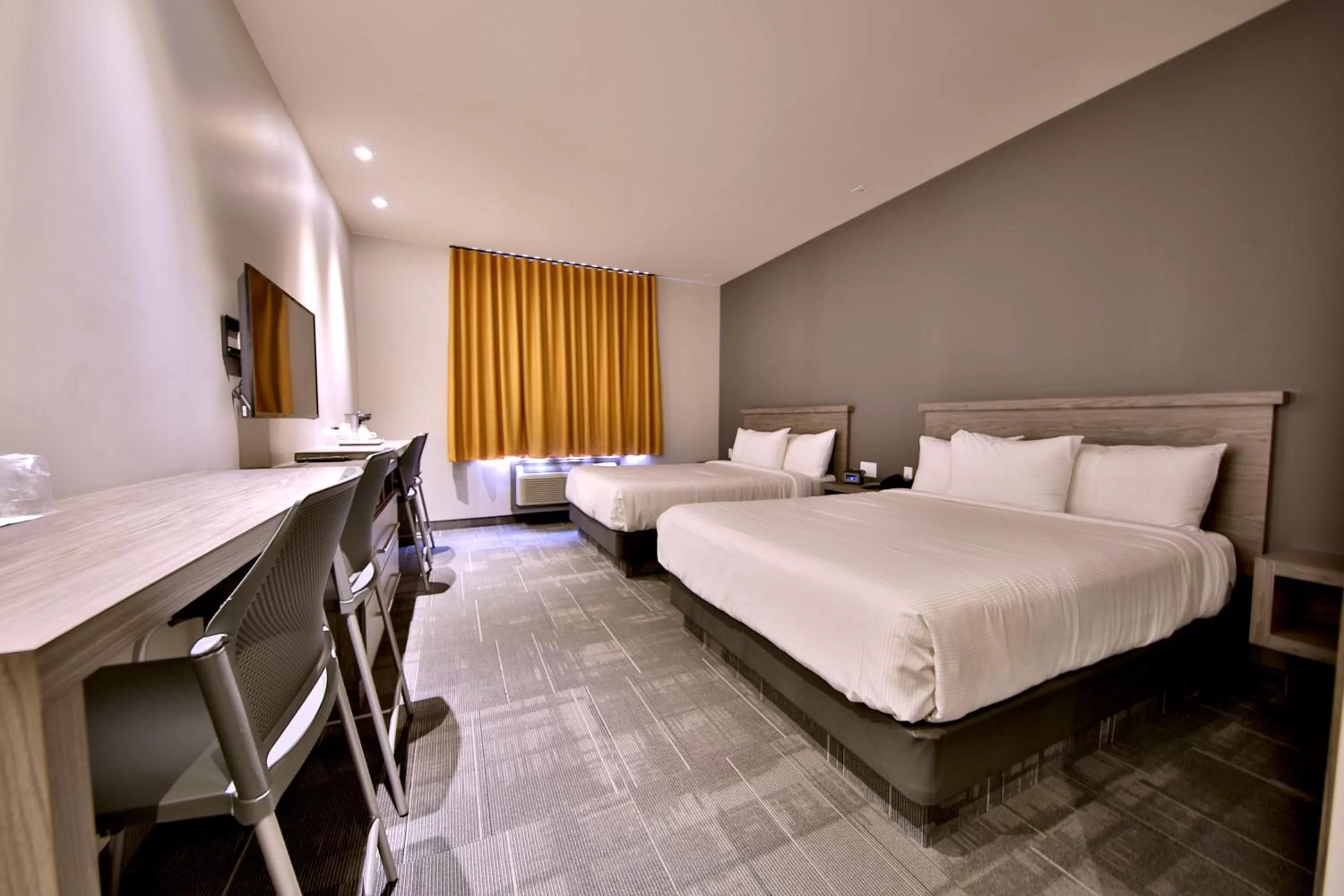 Pavilion Ô Suites - Superior Queen Room with Two Queen Beds in Hôtel Ô Laval