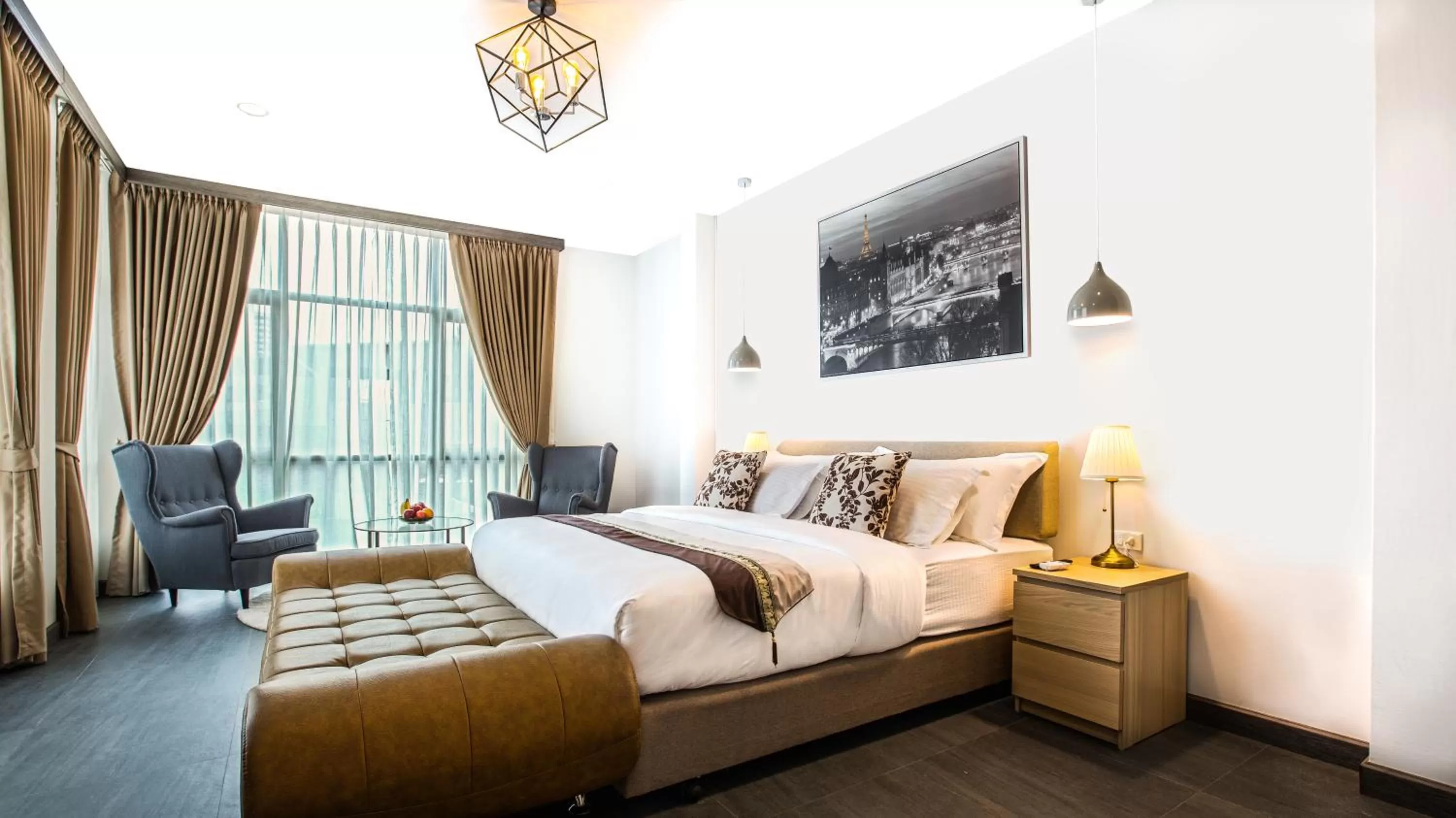 Deluxe King Room in V One Pride-Sukhumvit 22, Bangkok