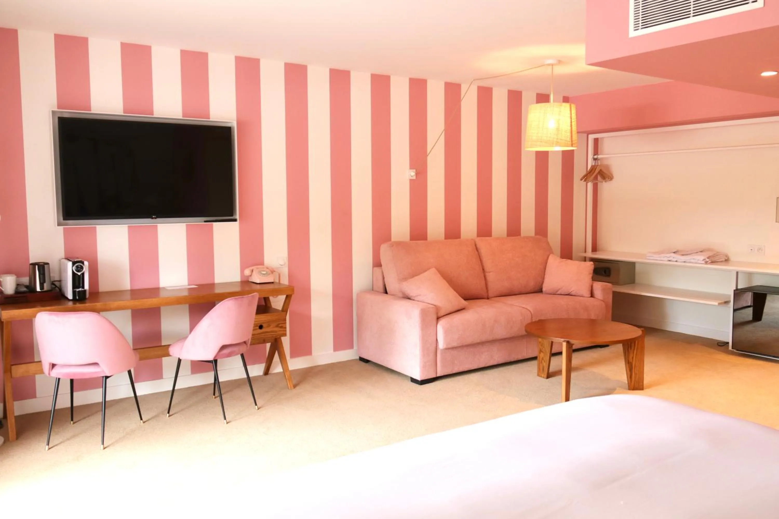 Junior Suite "CASA ROSE" in Hotel Casarose - Cannes Mandelieu