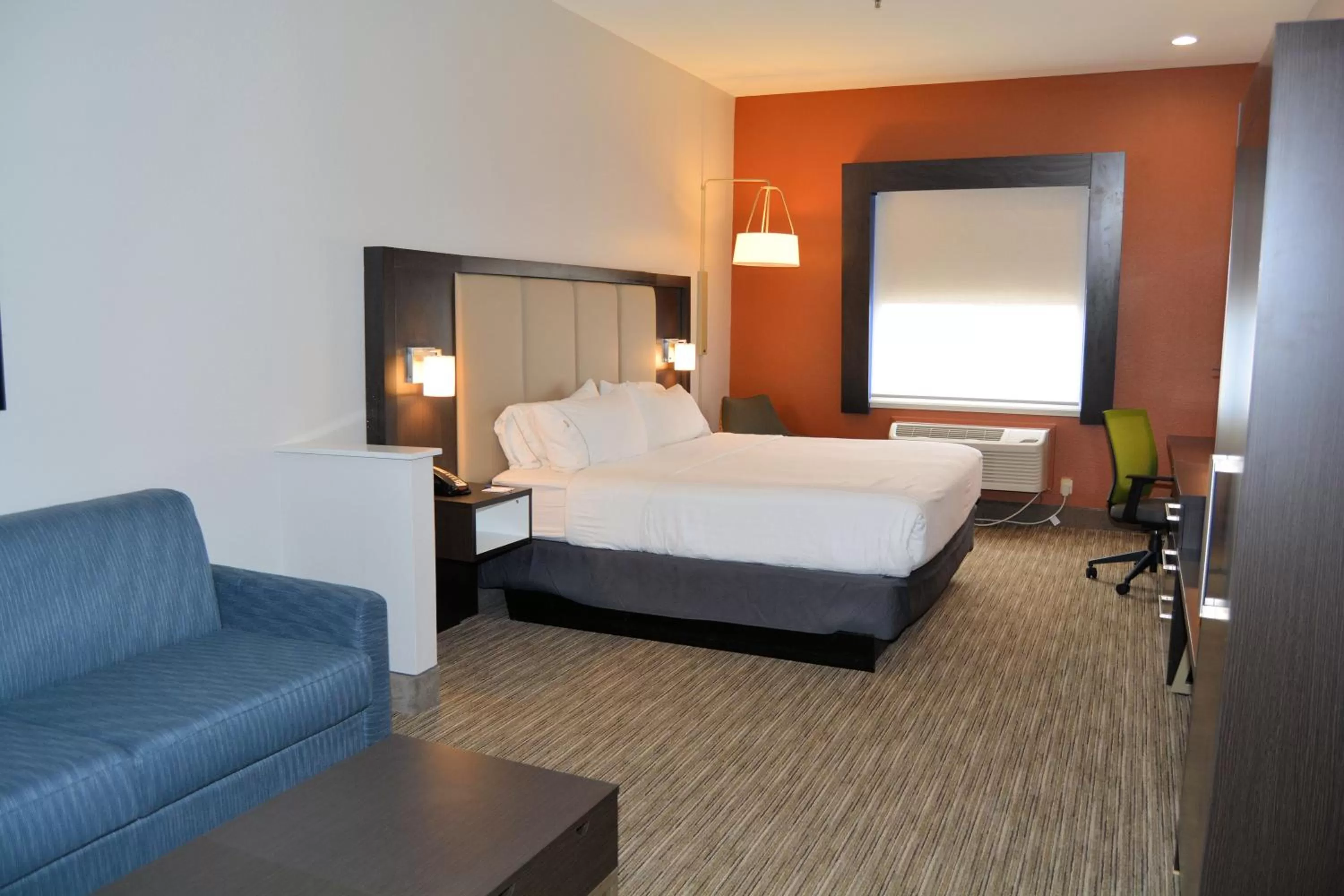 King Suite in Holiday Inn Express Hotel and Suites Abilene by IHG