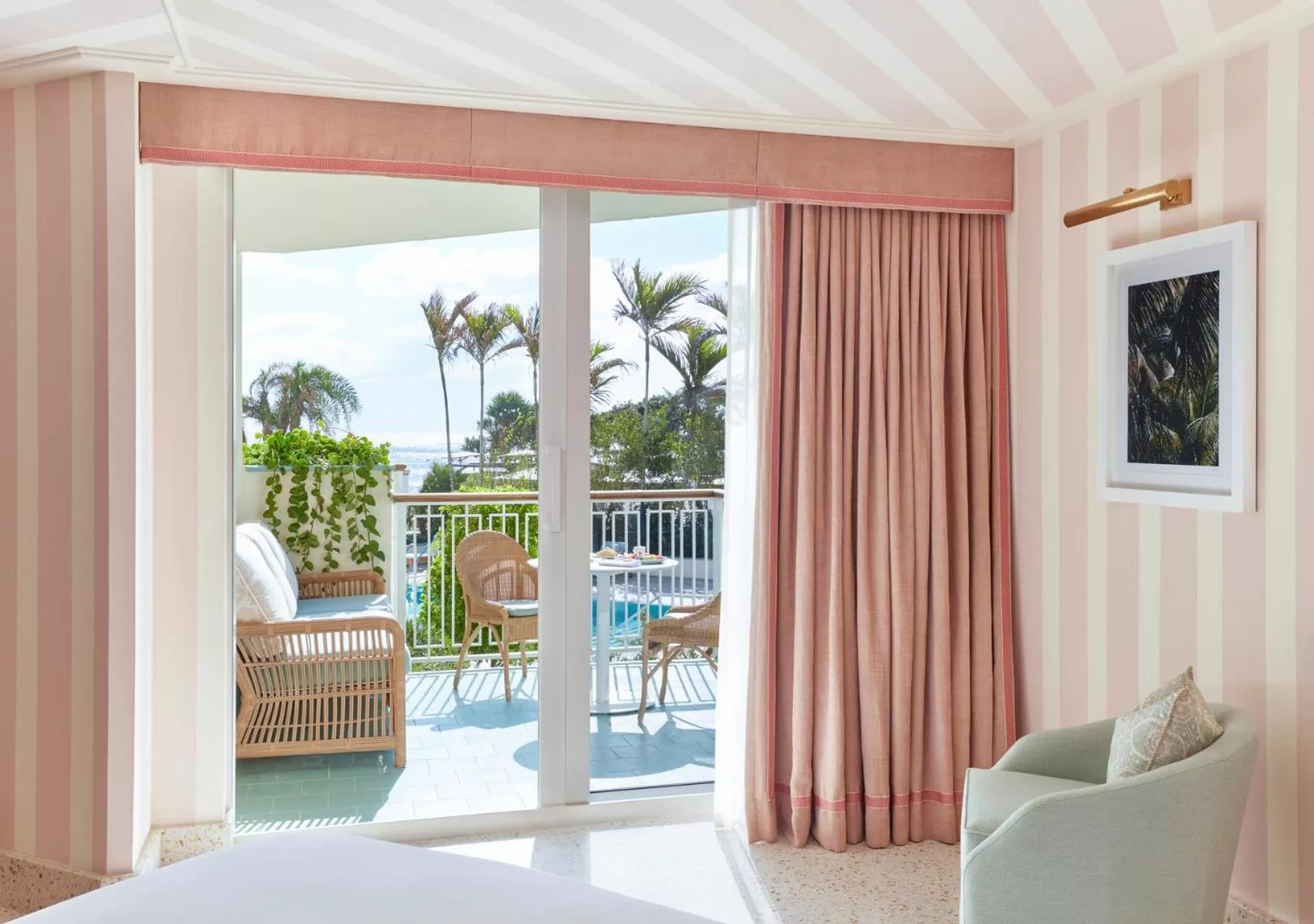 Cabana Terrace Room - King Bed in Four Seasons Resort Palm Beach