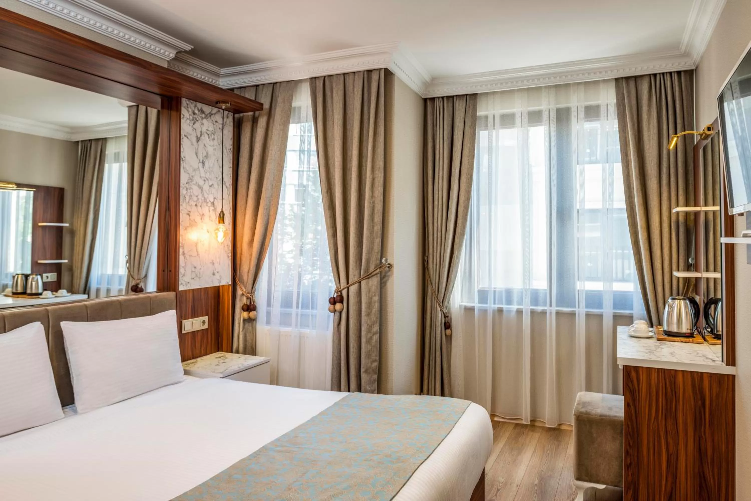 Two Connecting Double Rooms in Kupeli Hotel