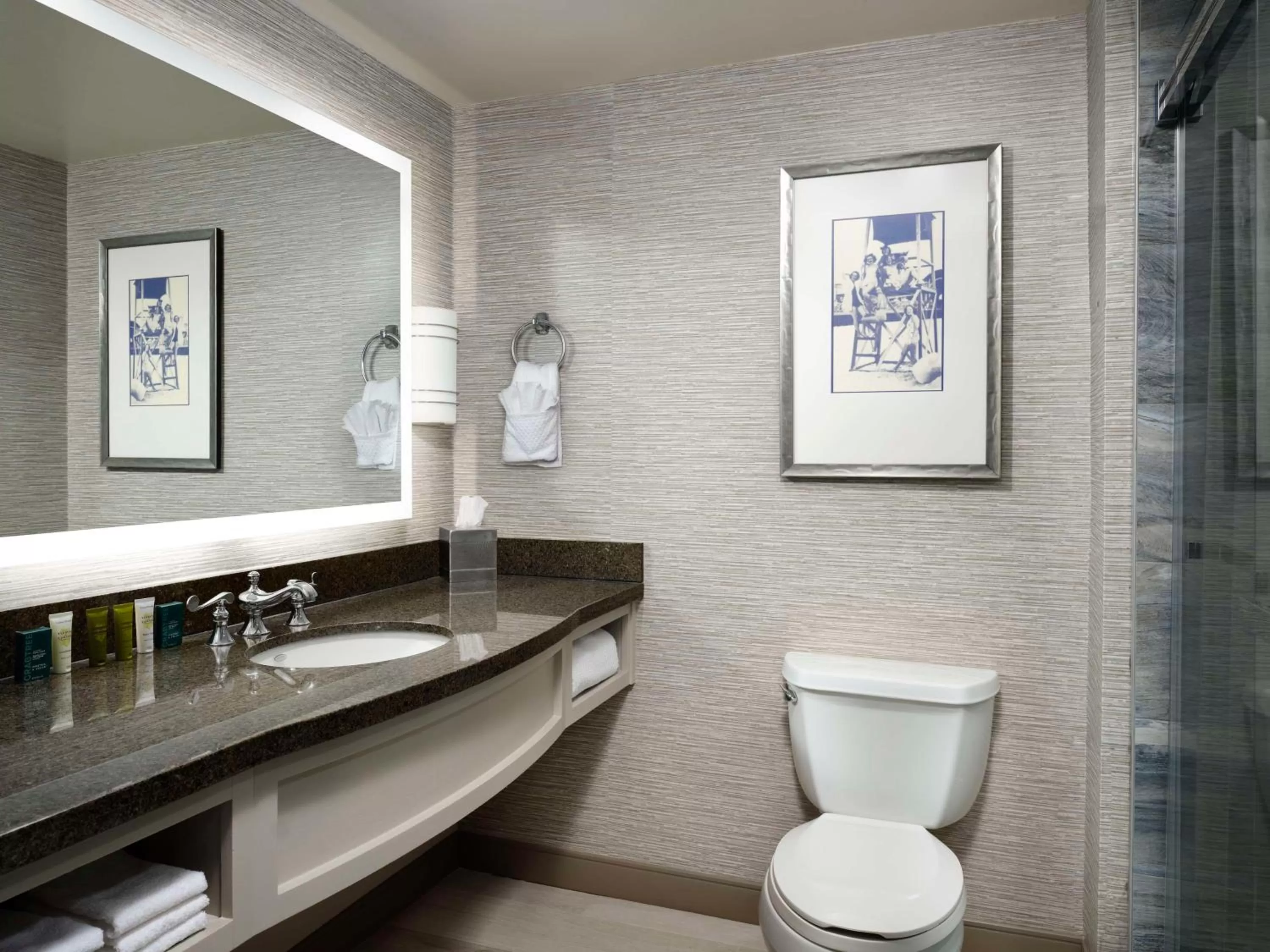 Double Room with Two Double Beds with City View in Hilton Virginia Beach Oceanfront