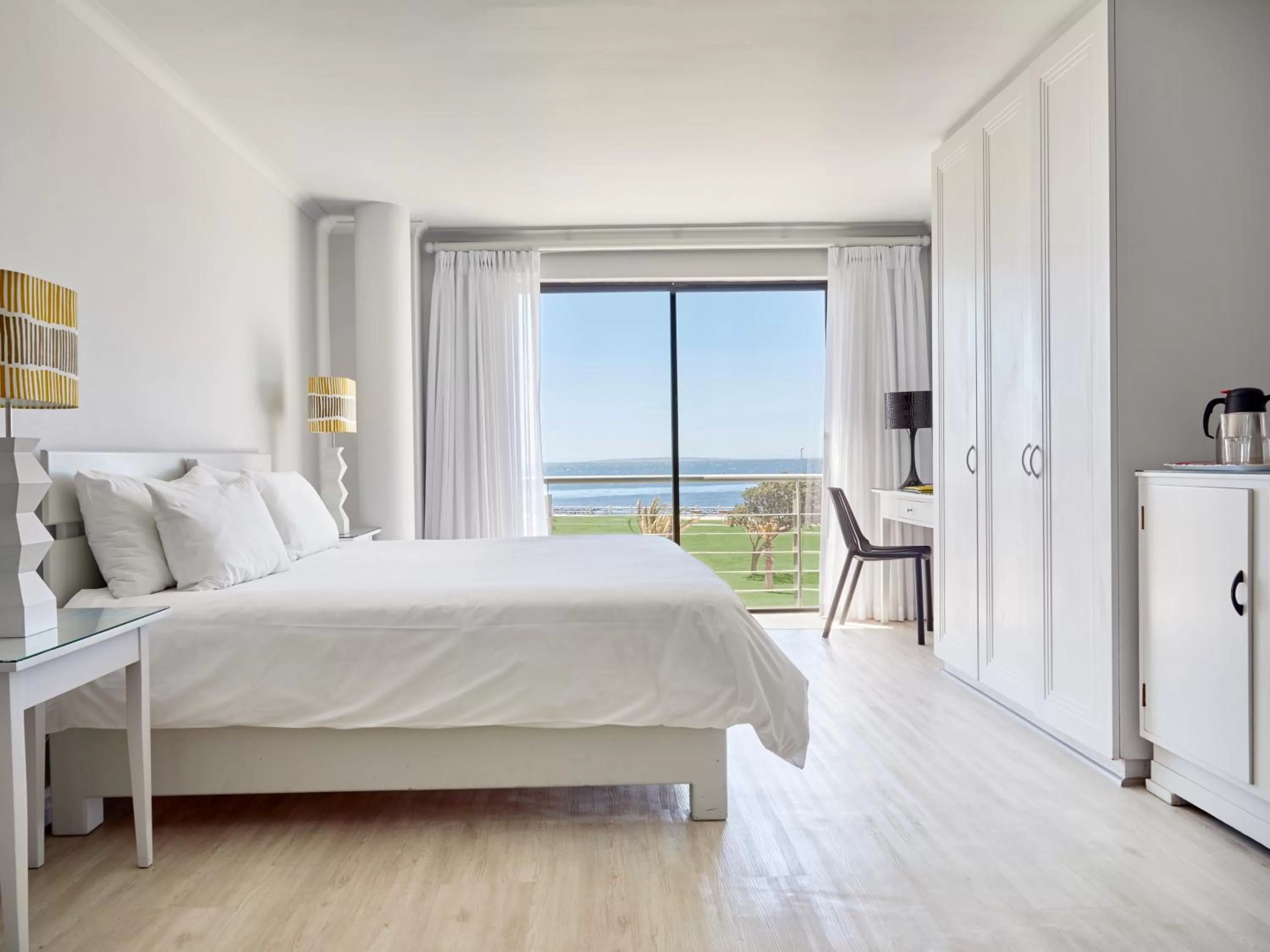 Double Room with Sea View in La Splendida Hotel by NEWMARK