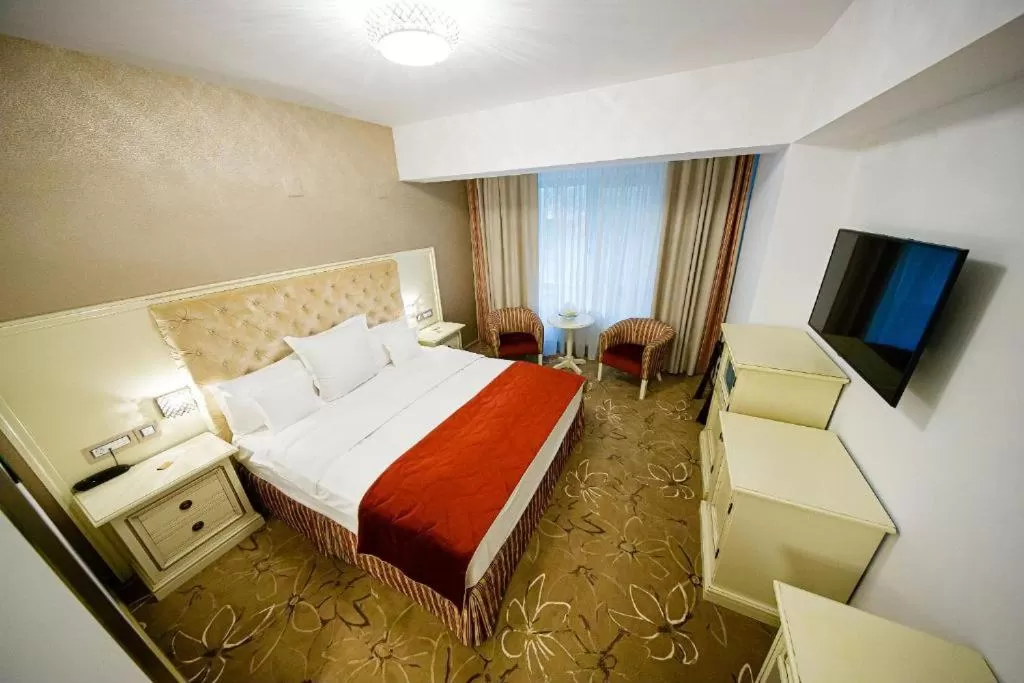 Deluxe Double Room 4* with Breakfast Included and without SPA access - single occupancy in Pleiada Boutique Hotel & Spa