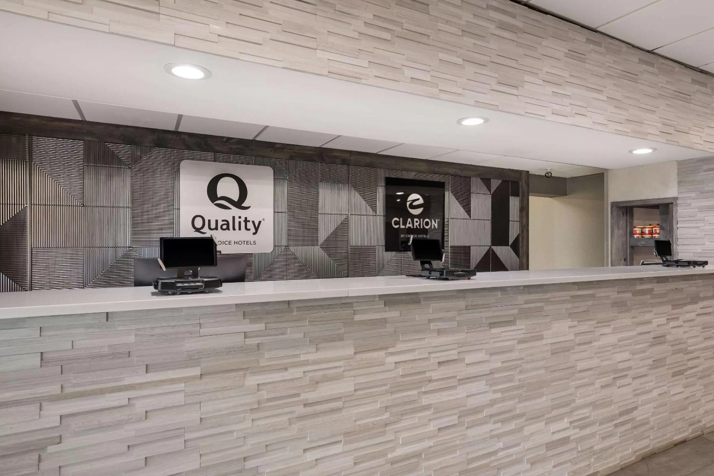 Lobby or reception in Quality Inn Joliet