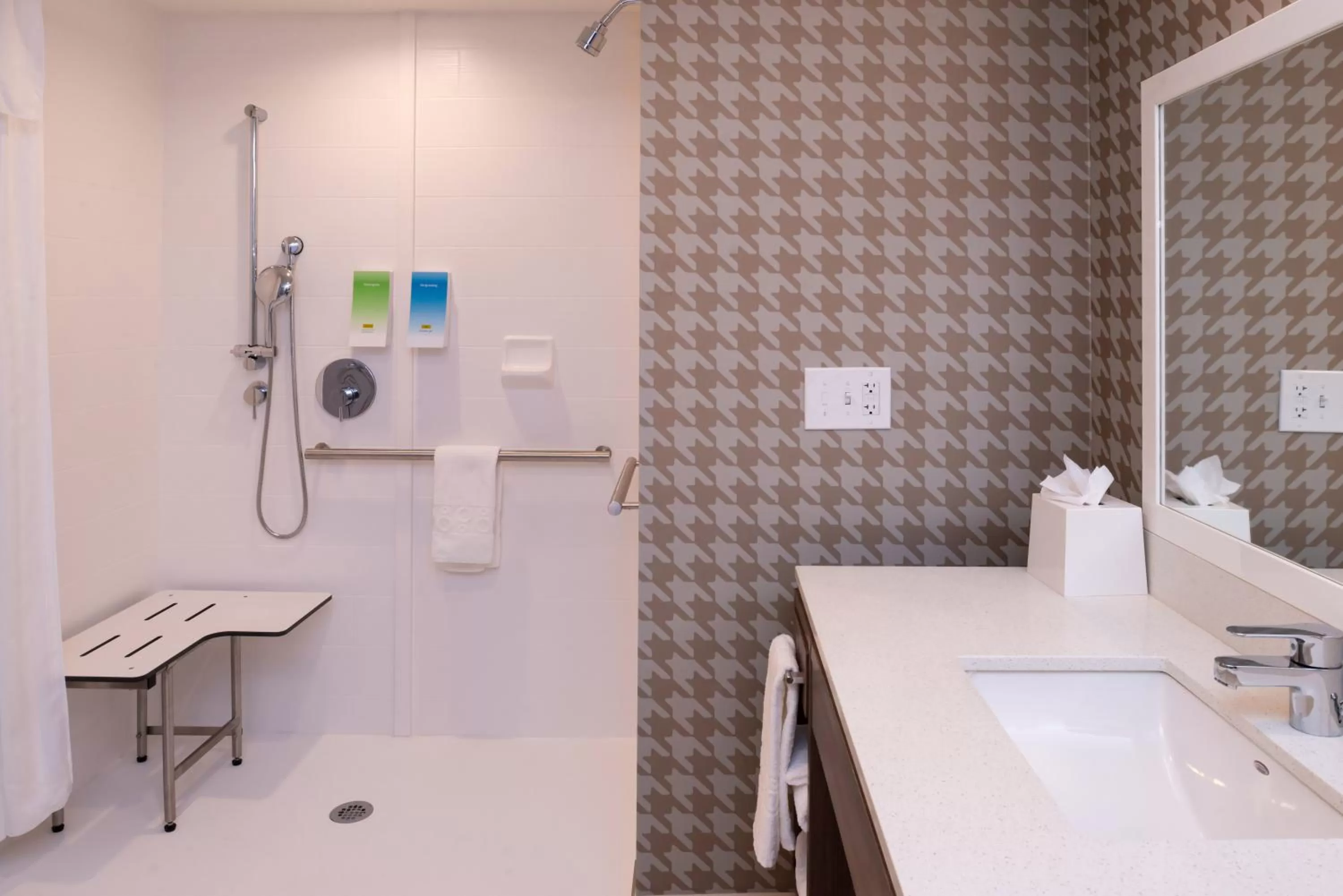 Queen Studio with Two Queen Beds - Non-Smoking in Home2 Suites By Hilton Columbus/West, OH