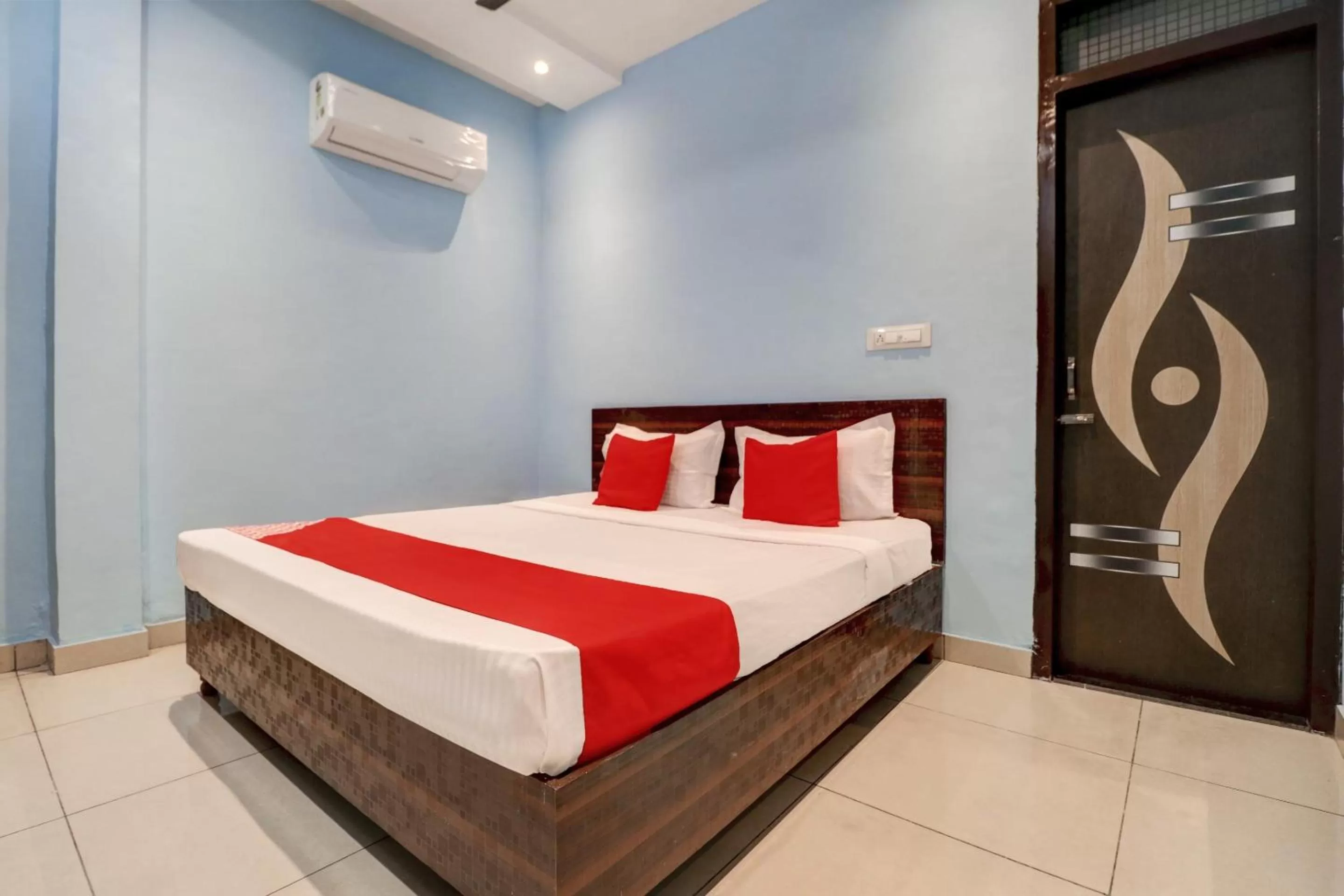 Standard Double Room in OYO Flagship 77562 Hotel Kabir