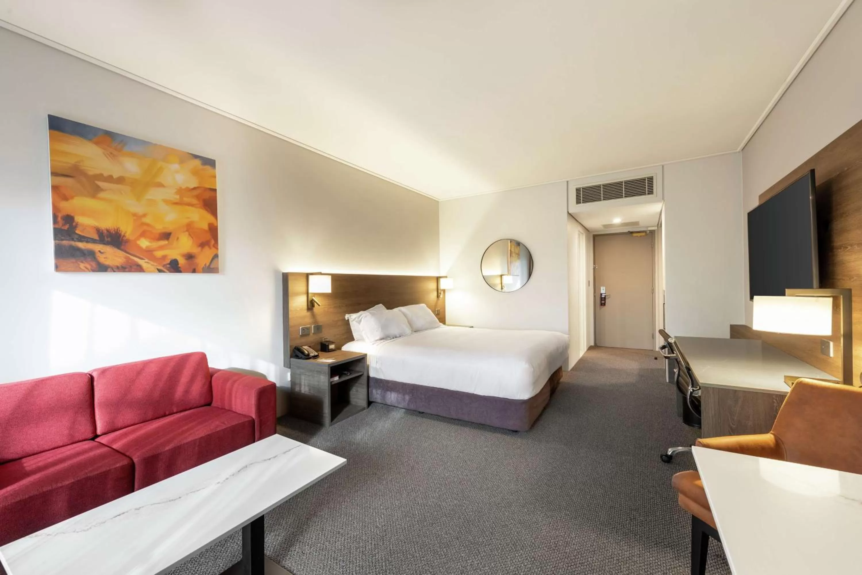 Deluxe King Room in DoubleTree by Hilton Alice Springs