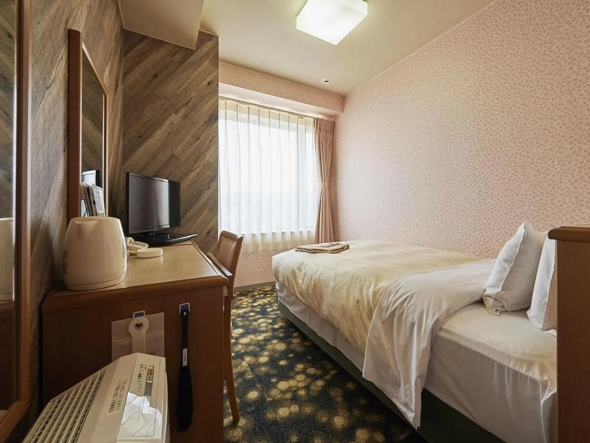 Single Room - Non-Smoking in Annex Royal Hotel