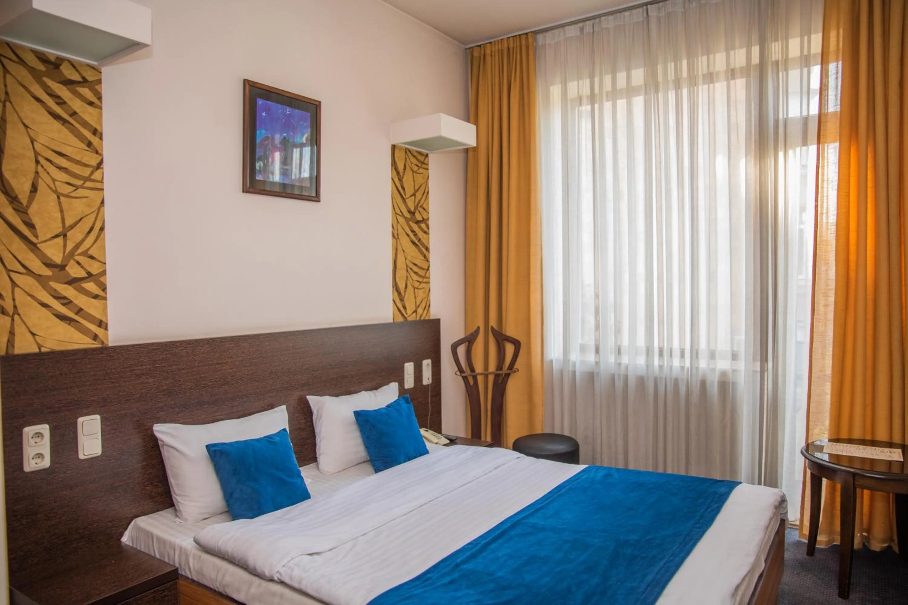 Deluxe Double or Twin Room in Cascade Hotel