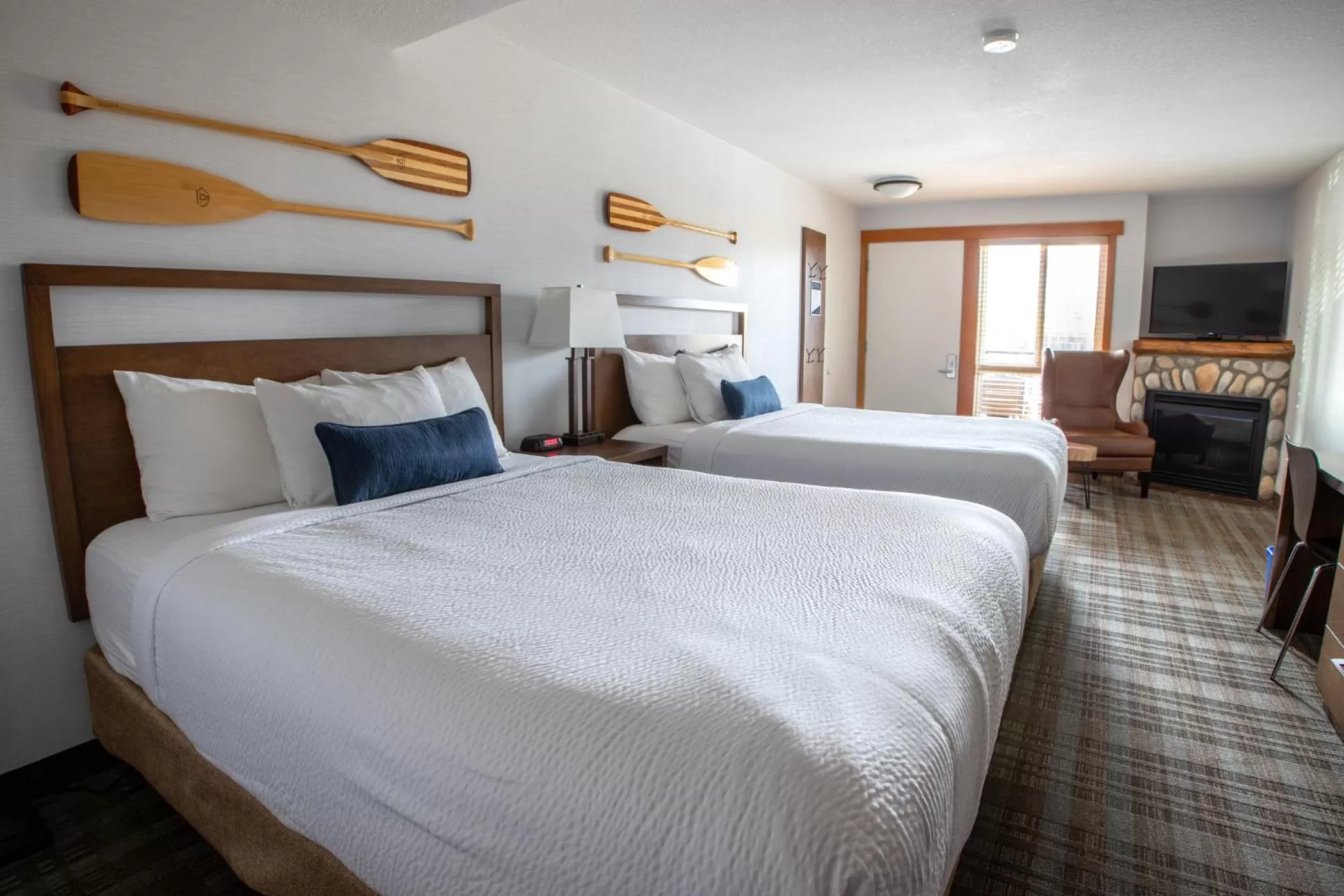 Bedroom, Bed in Pyramid Lake Lodge
