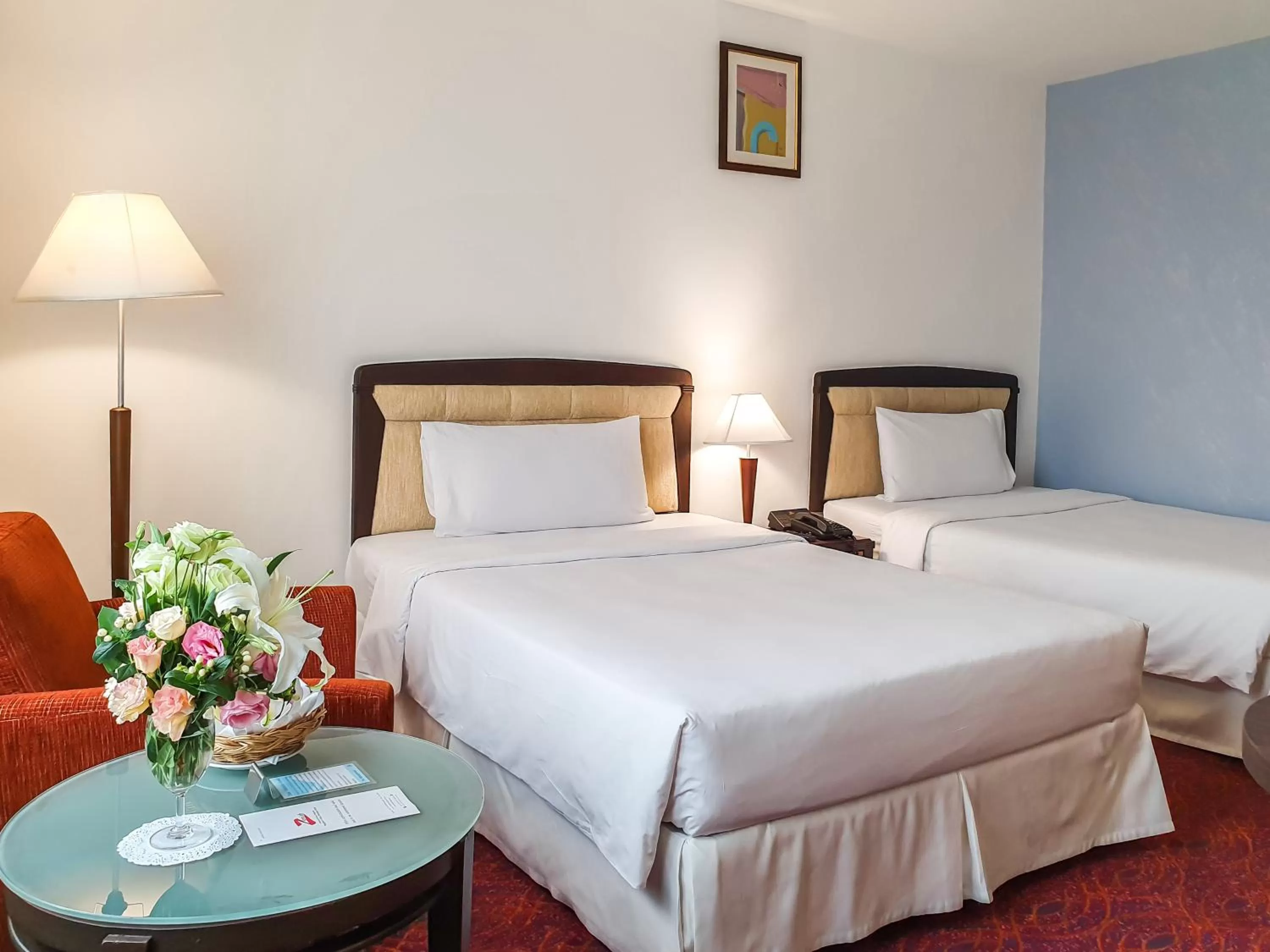 Superior Twin Room in Zenith Sukhumvit Hotel, Bangkok