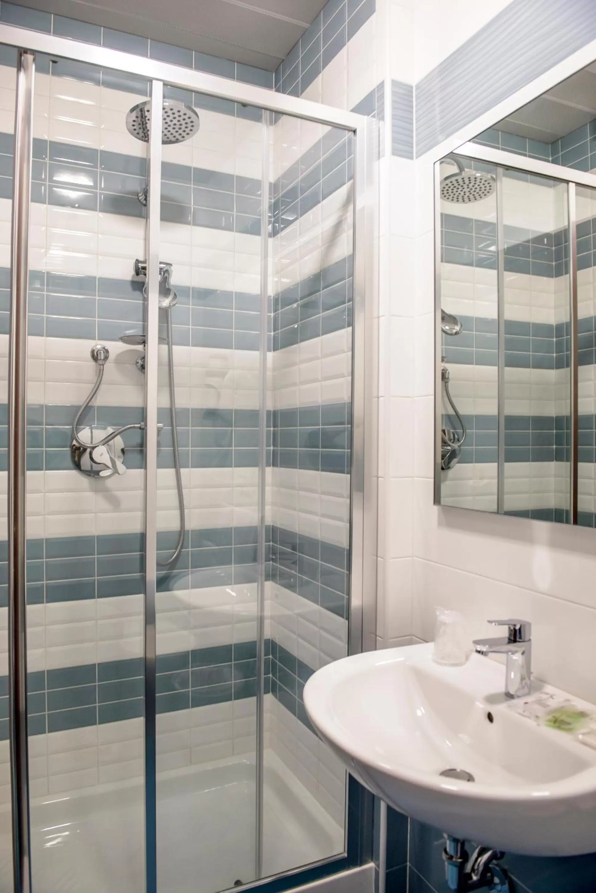 Shower in Hotel Emmaus