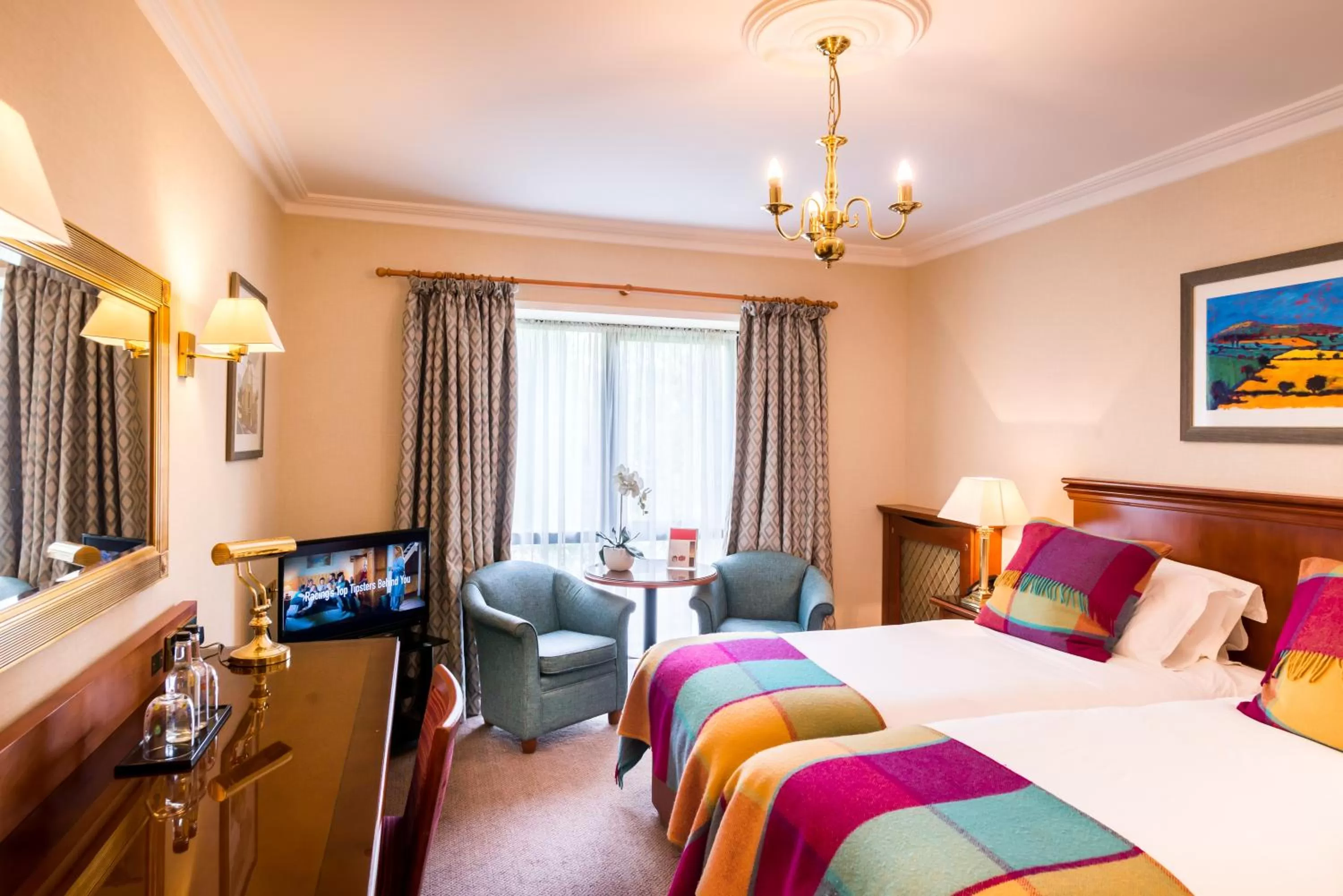 Deluxe Twin Room in Parkway Hotel & Spa