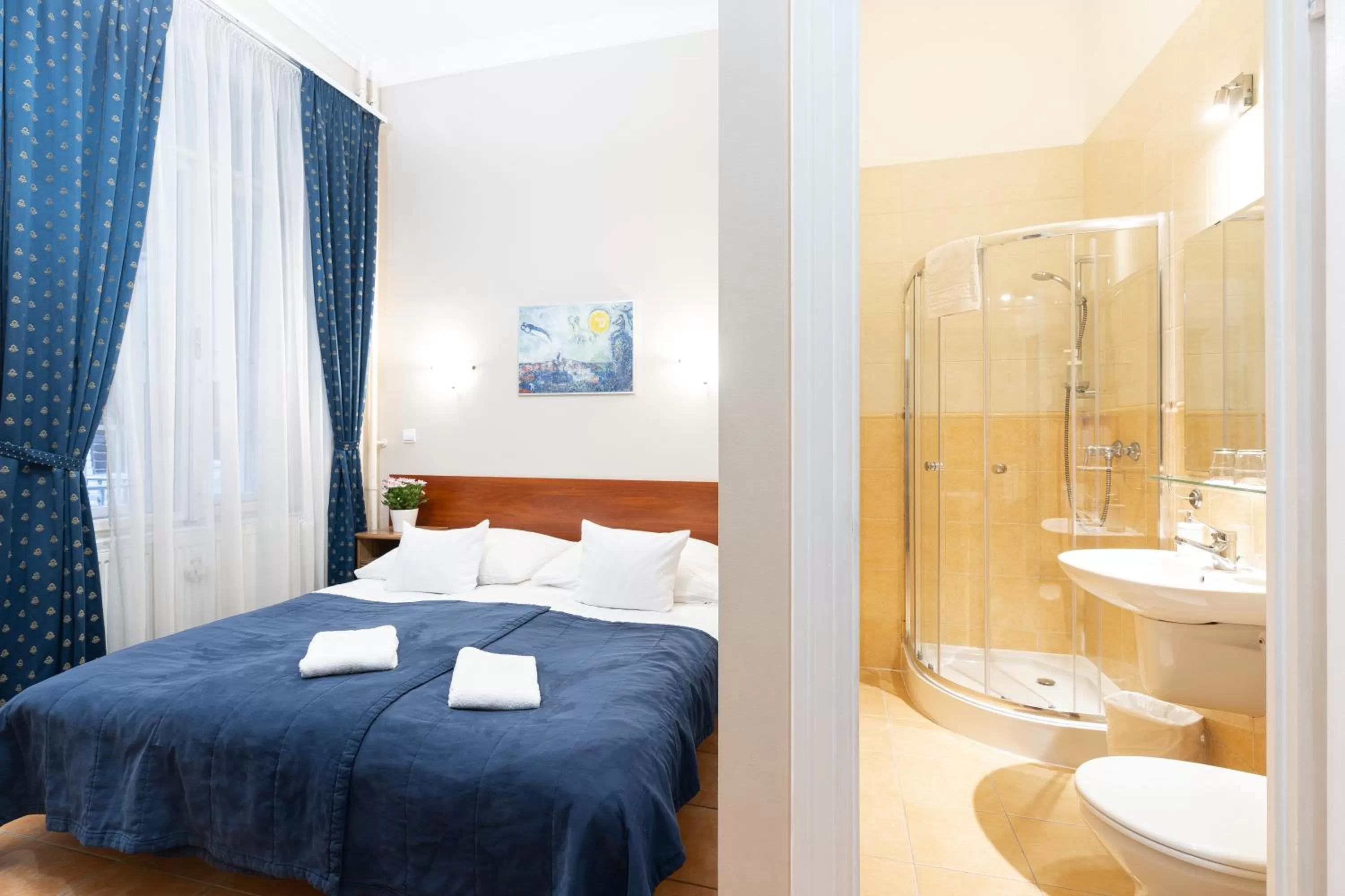 Economy Double or Twin Room in Budapest Panorama Central