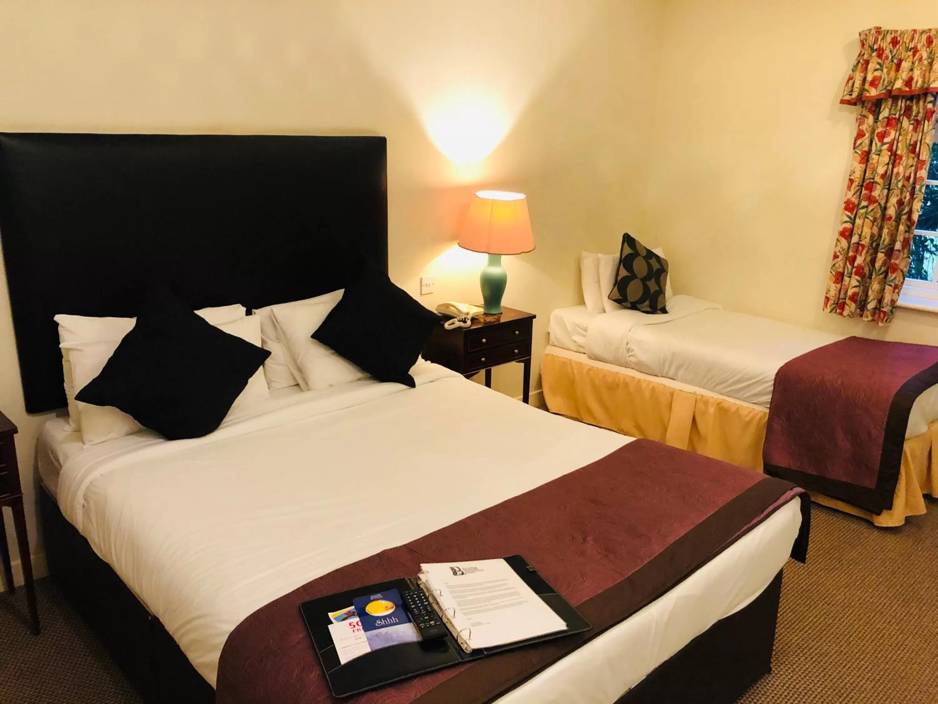 Classic Triple Room in Marston Farm Hotel