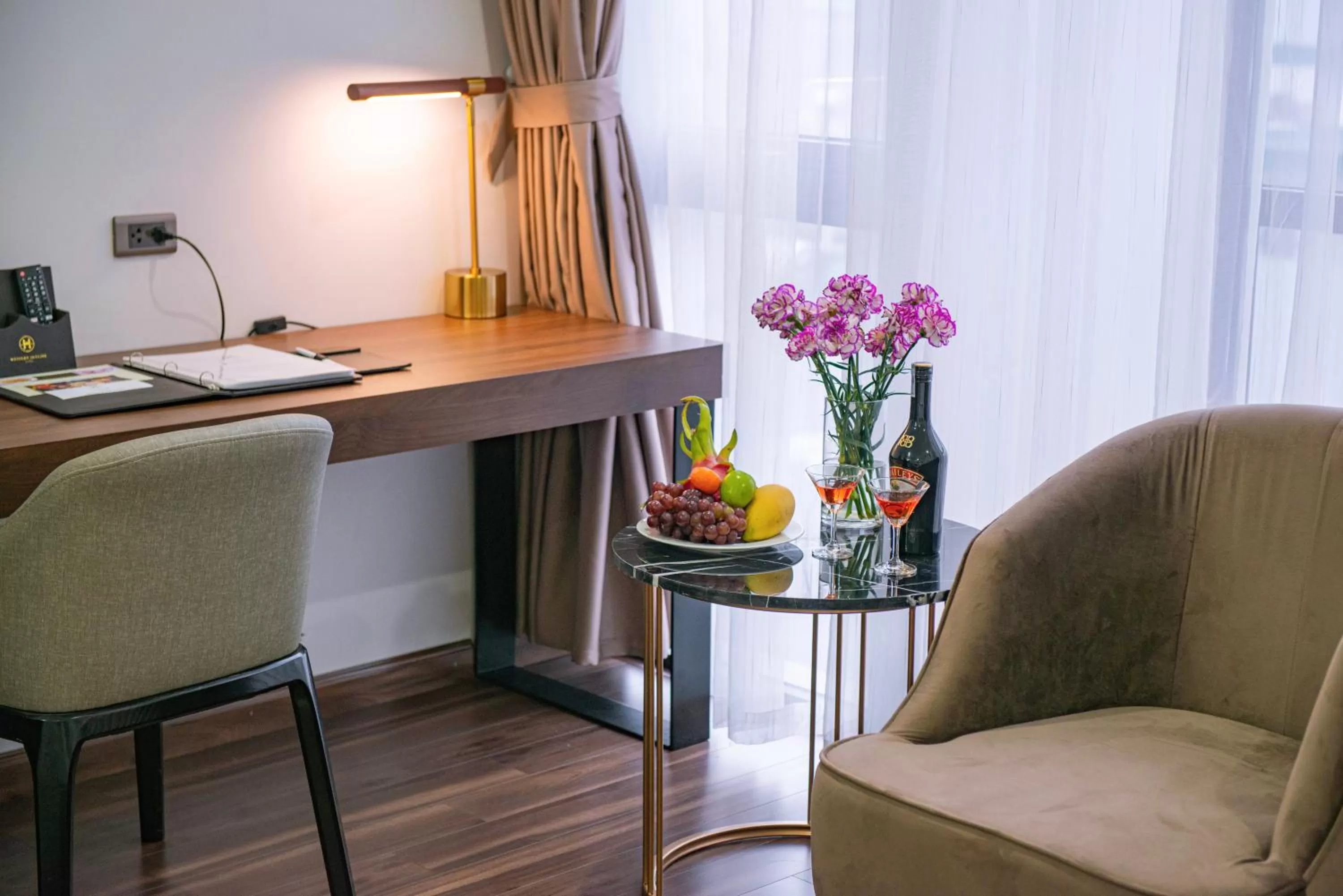 Standard King Room - single occupancy in Western Skyline Hotel