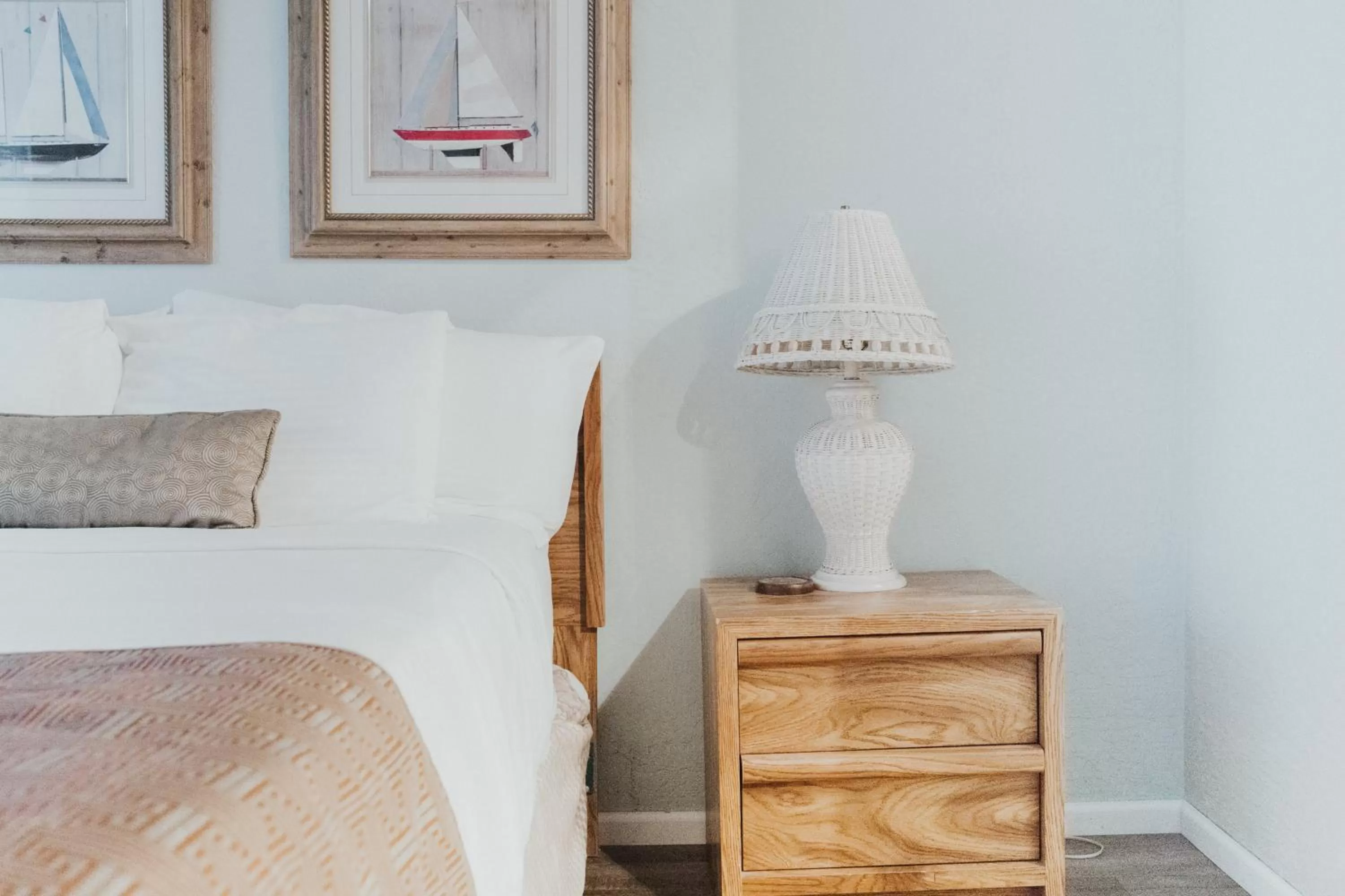 One-Bedroom Queen Suite - C303 in Nye Beach Cottages