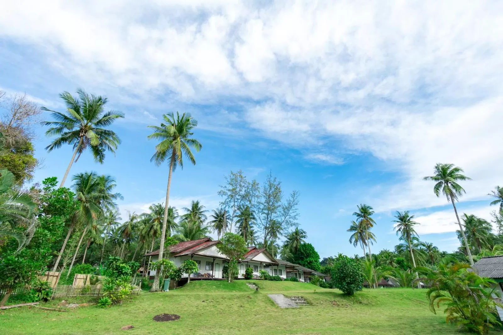 Standard Twin Room with Sea View in S Beach Resort