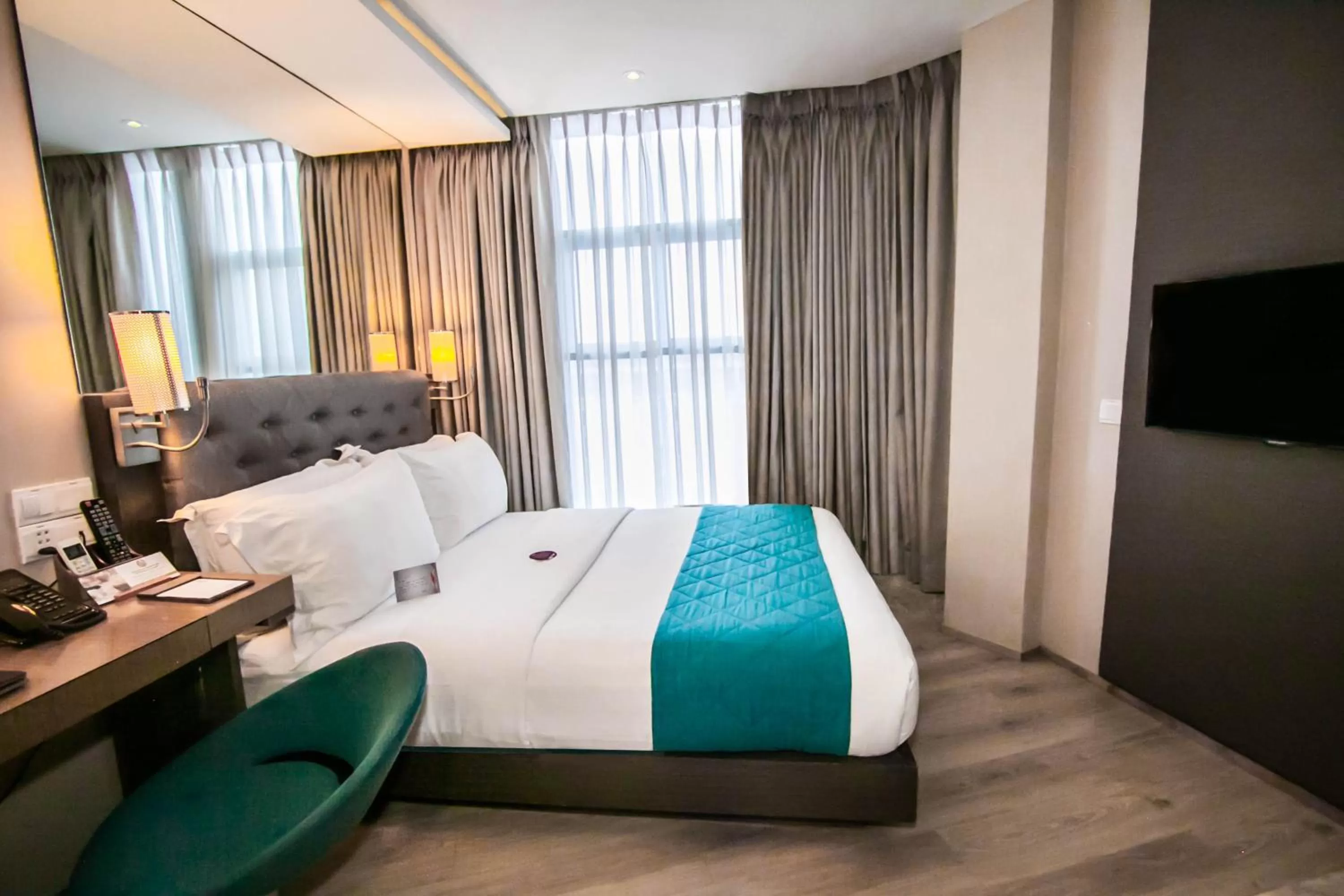 Deluxe Queen Room in Hotel XYZ