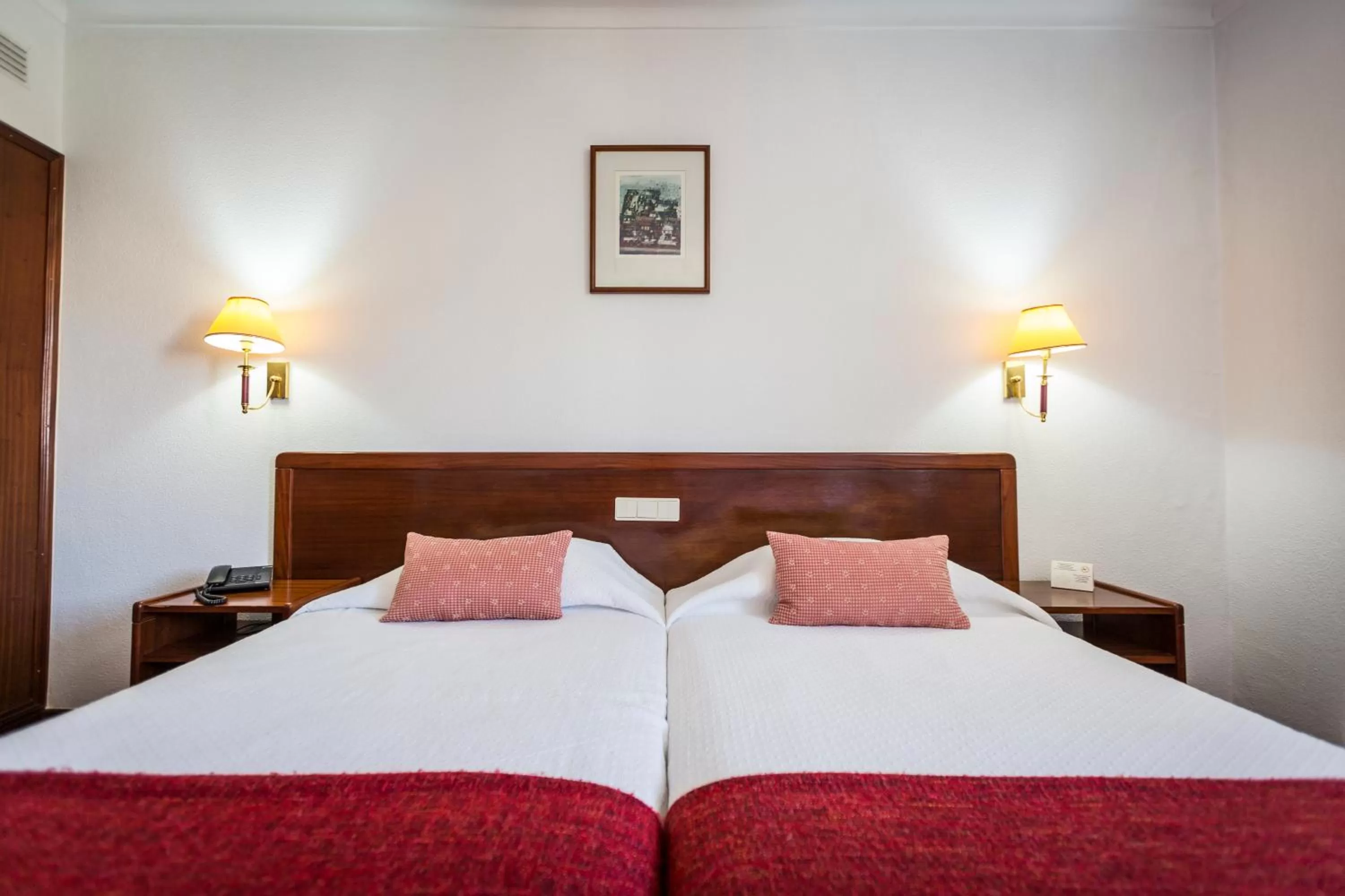 Twin Room in Hotel Arangues