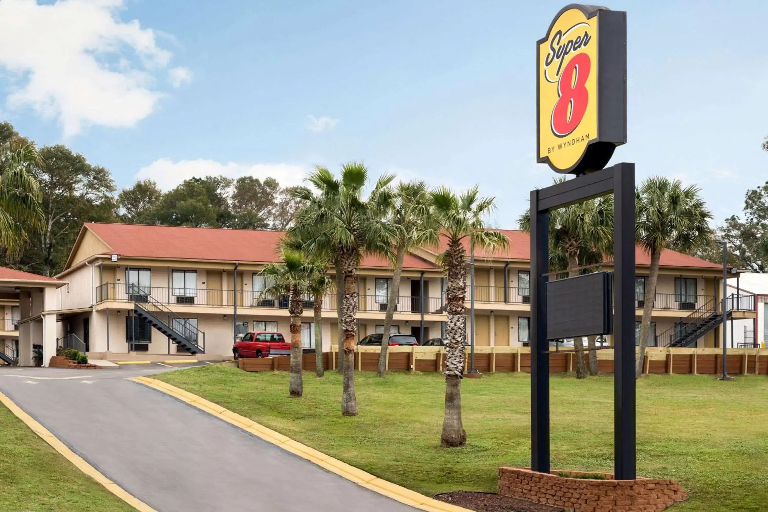 Super 8 by Wyndham Crestview Super 8 by Wyndham Crestview